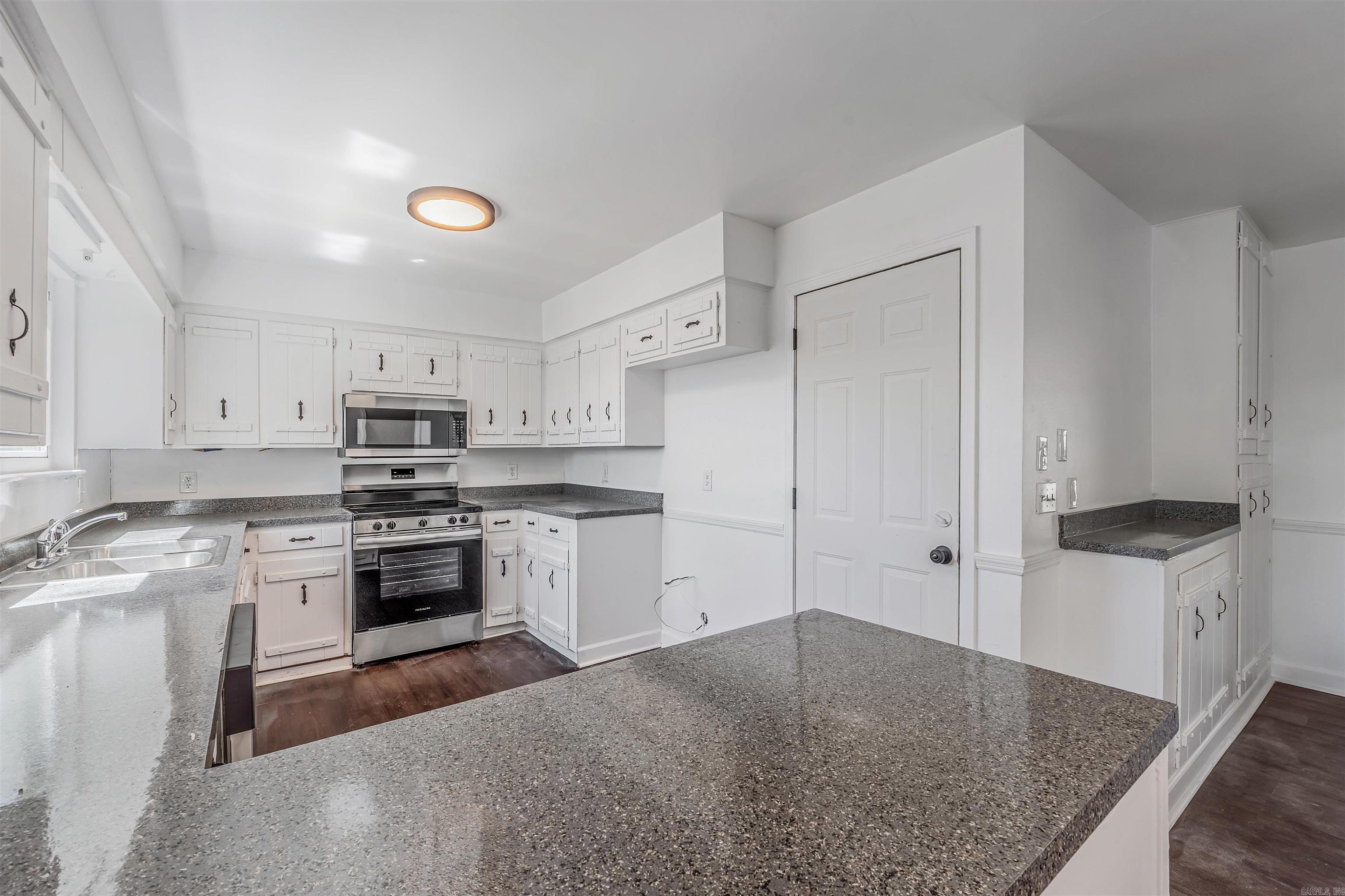 OTTER CREEK COMMUNITY - Residential