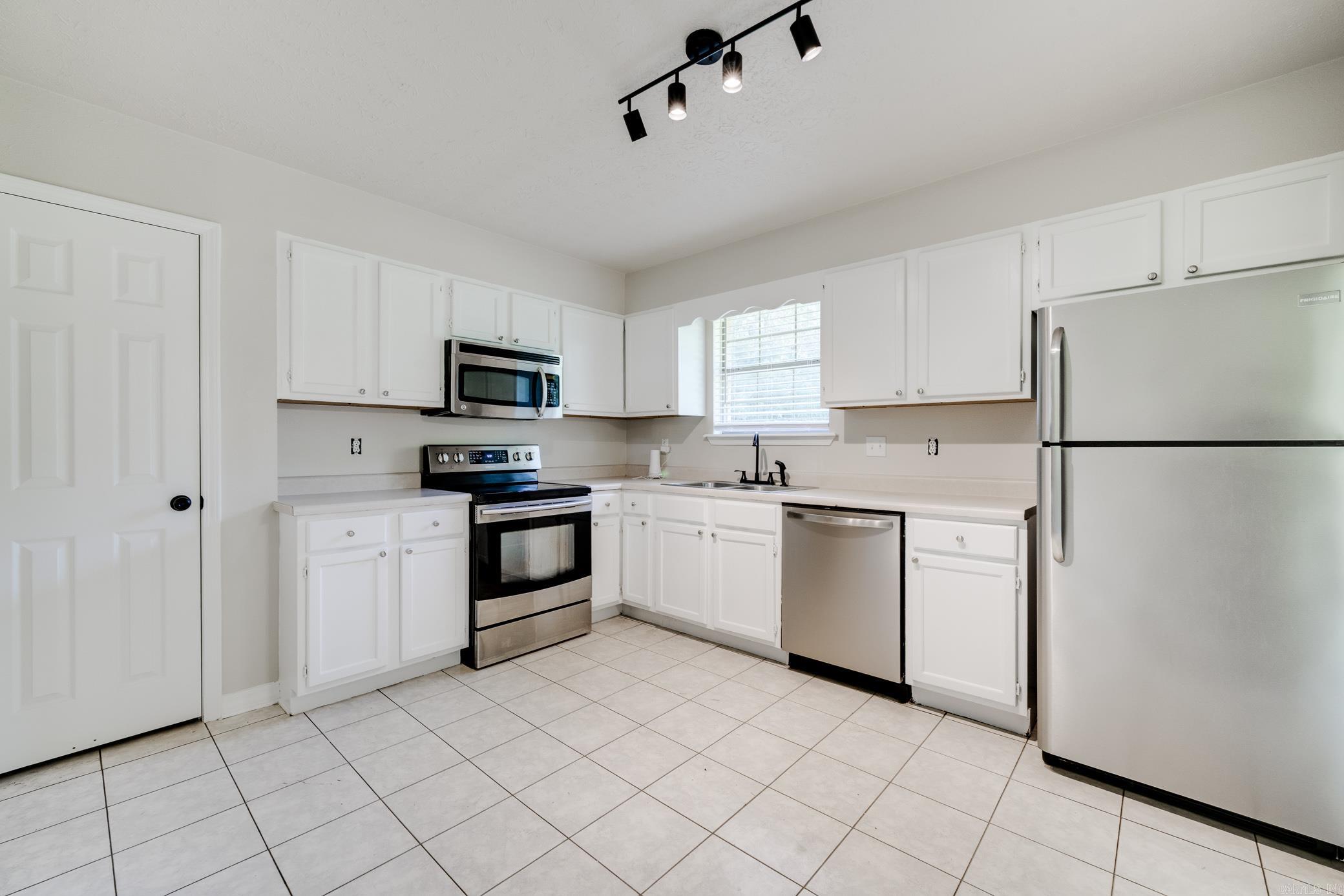 Cedar Oaks - Residential
