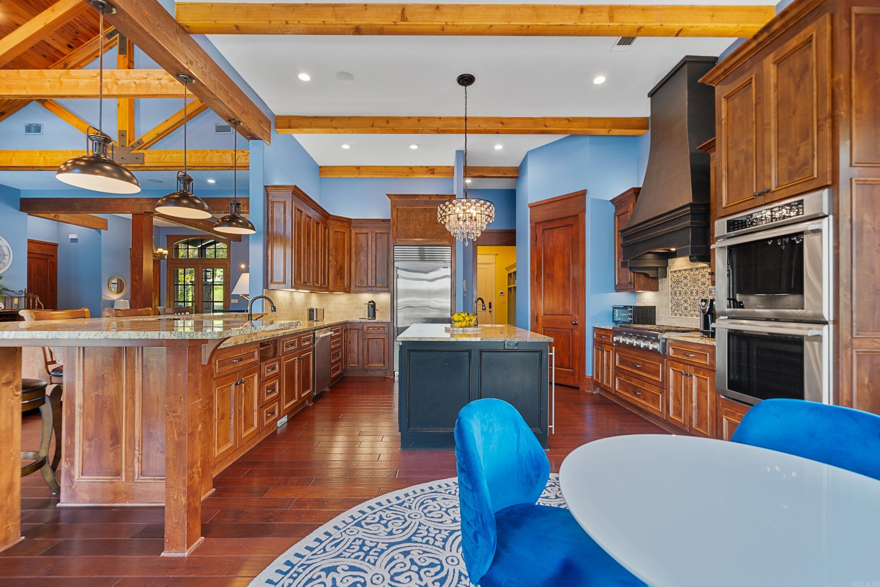 OAK SHORES ESTATES - Residential