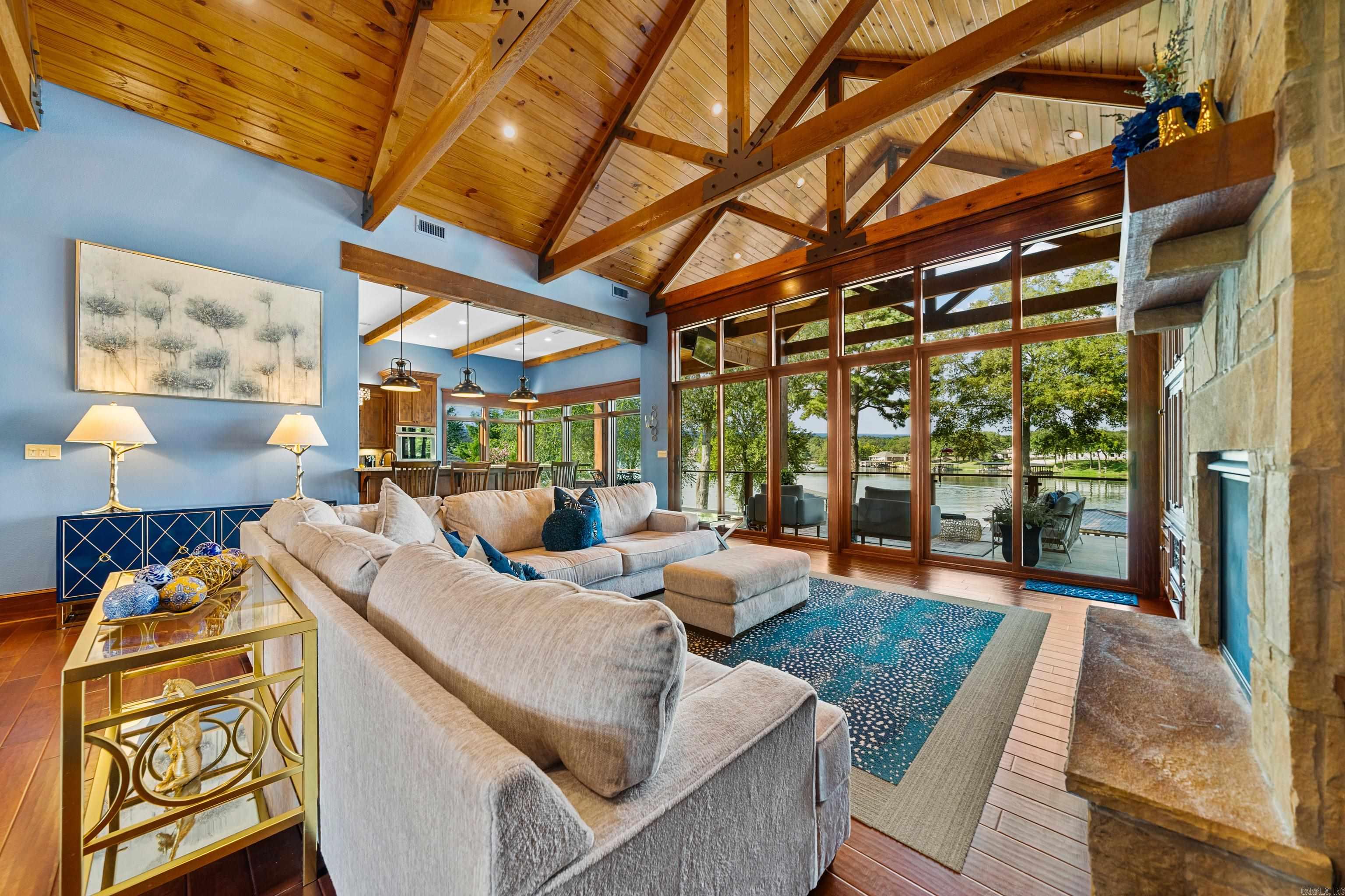 OAK SHORES ESTATES - Residential