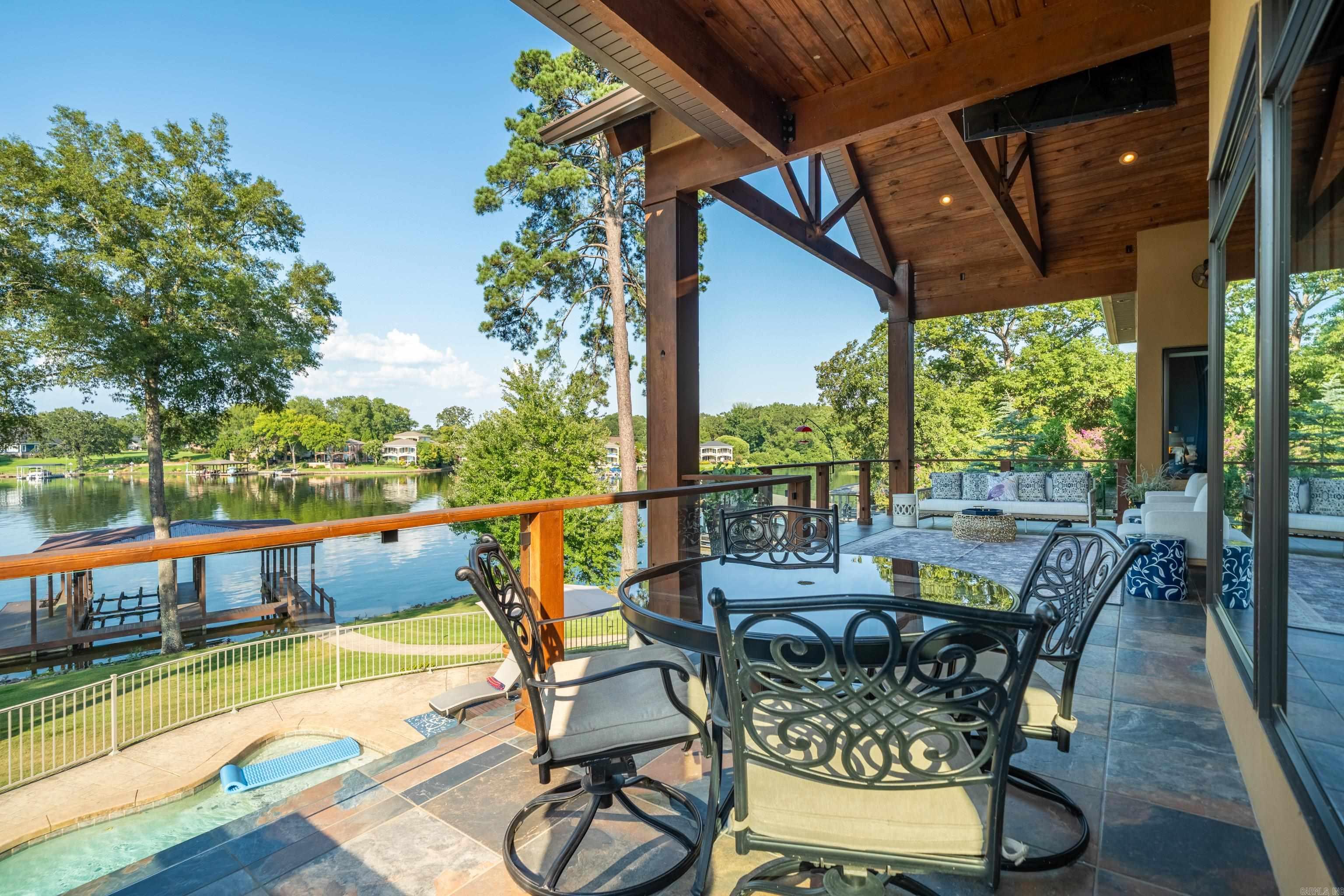 OAK SHORES ESTATES - Residential