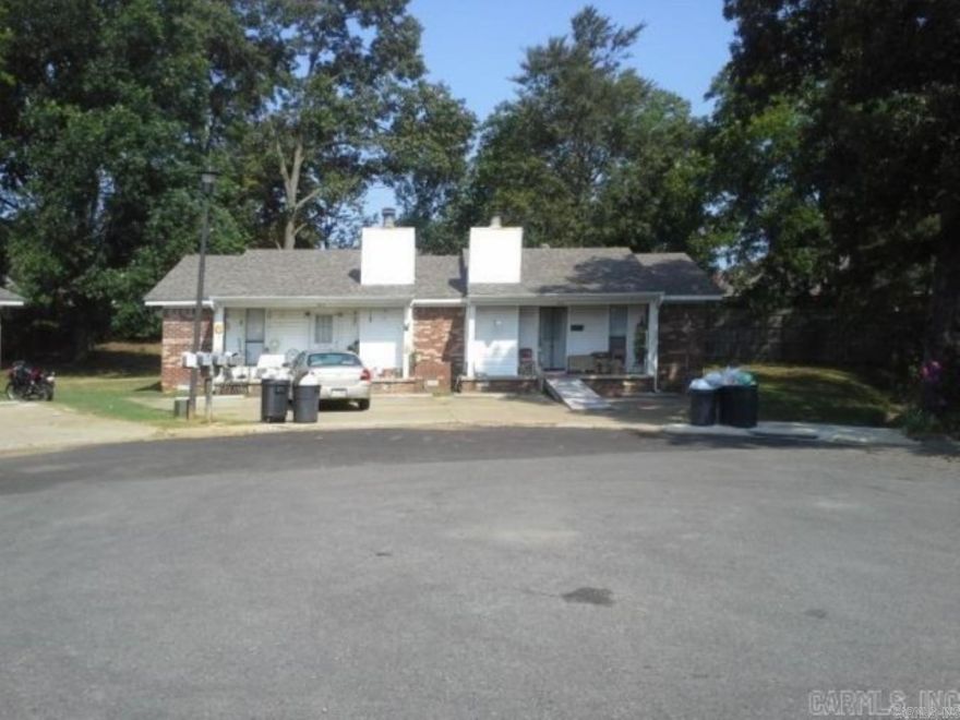 Great two bedroom one bathroom duplex. Call today!