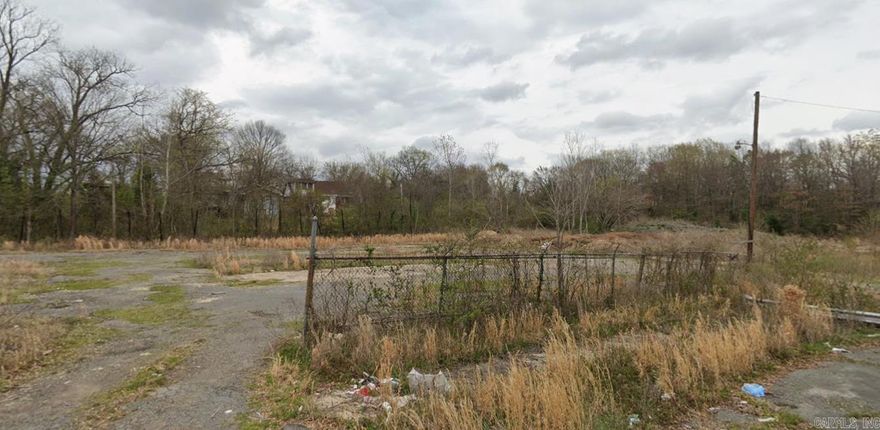 Come check out this vacant, residential lot, located close to everything and ready for its new home. Close to the downtown area.  Are you looking to build a project home for yourself, invest, or add to your portfolio or business? It's a great opportunity for those looking to buy within city limits at a lower entry cost.  Perfect lot for new construction in a growing, desirable community in the heart of Little Rock.  Perfectly situated close to major interstates, hospitals, and various business districts. This property provides both convenience and accessibility.  Whether you’re a builder or a homeowner ready to create your dream space, this lot is full of potential and opportunity.  Property has all utilities available. See showing and agent remarks.