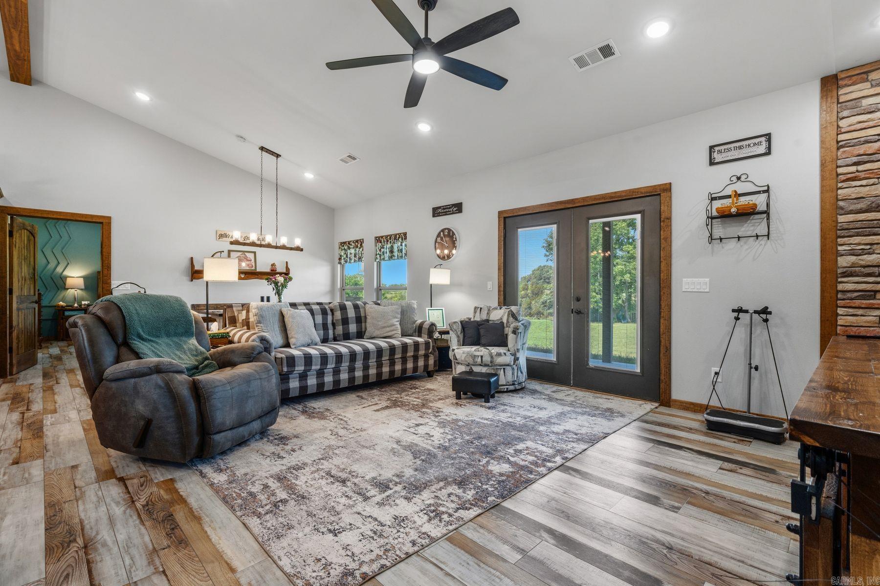 Metes & Bounds - Residential