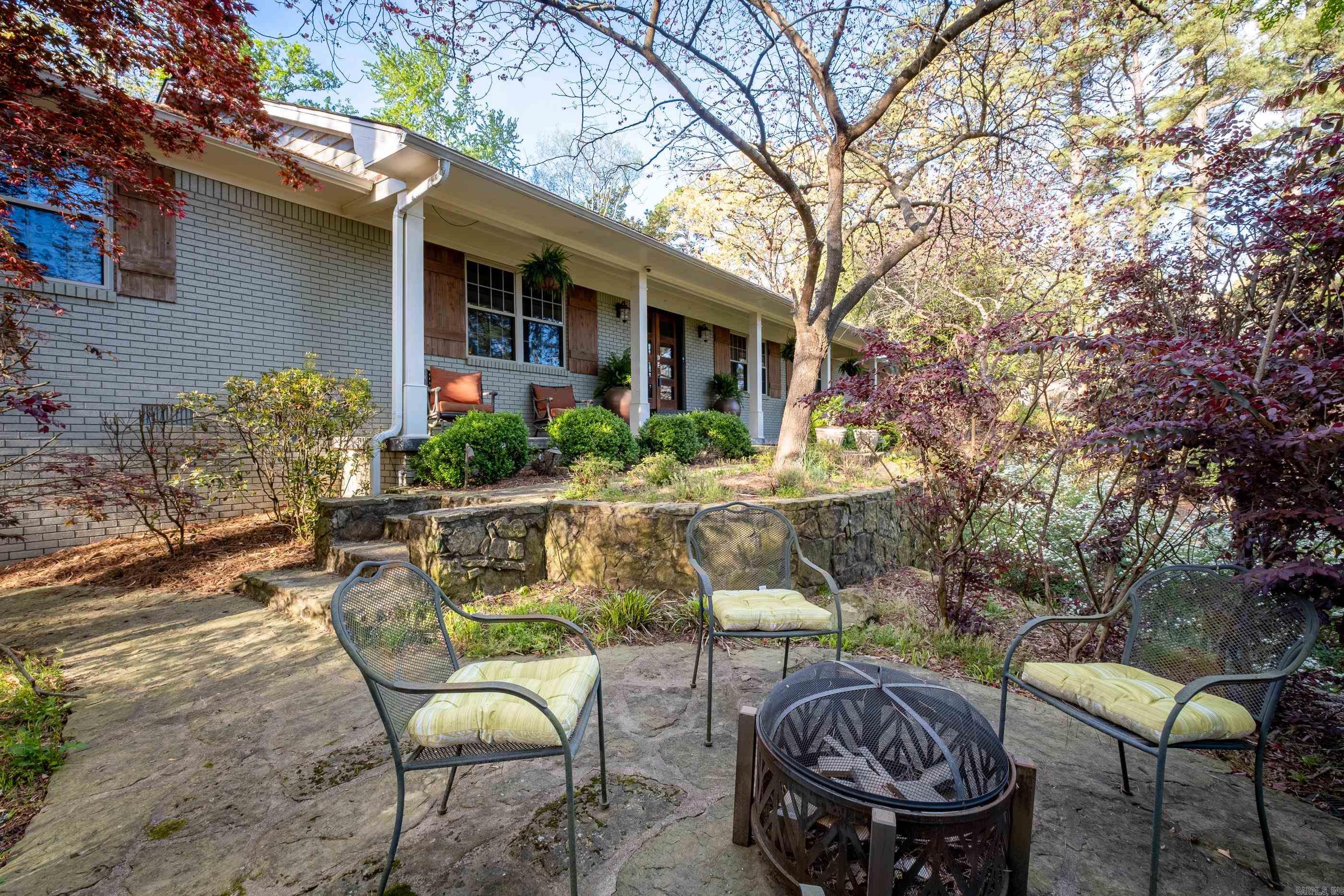 EAST PALISADES - Residential