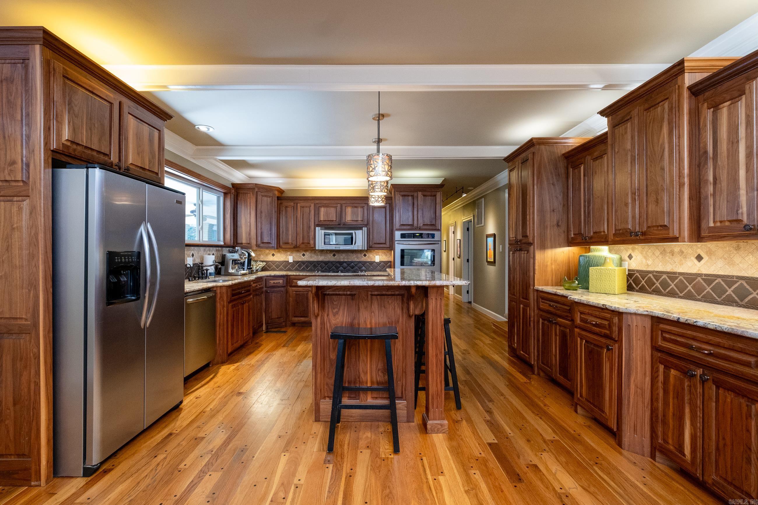 EAST PALISADES - Residential