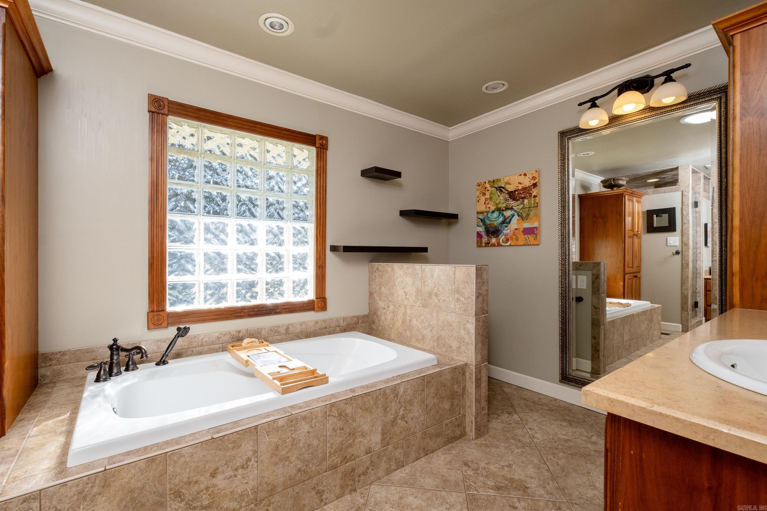 EAST PALISADES - Residential