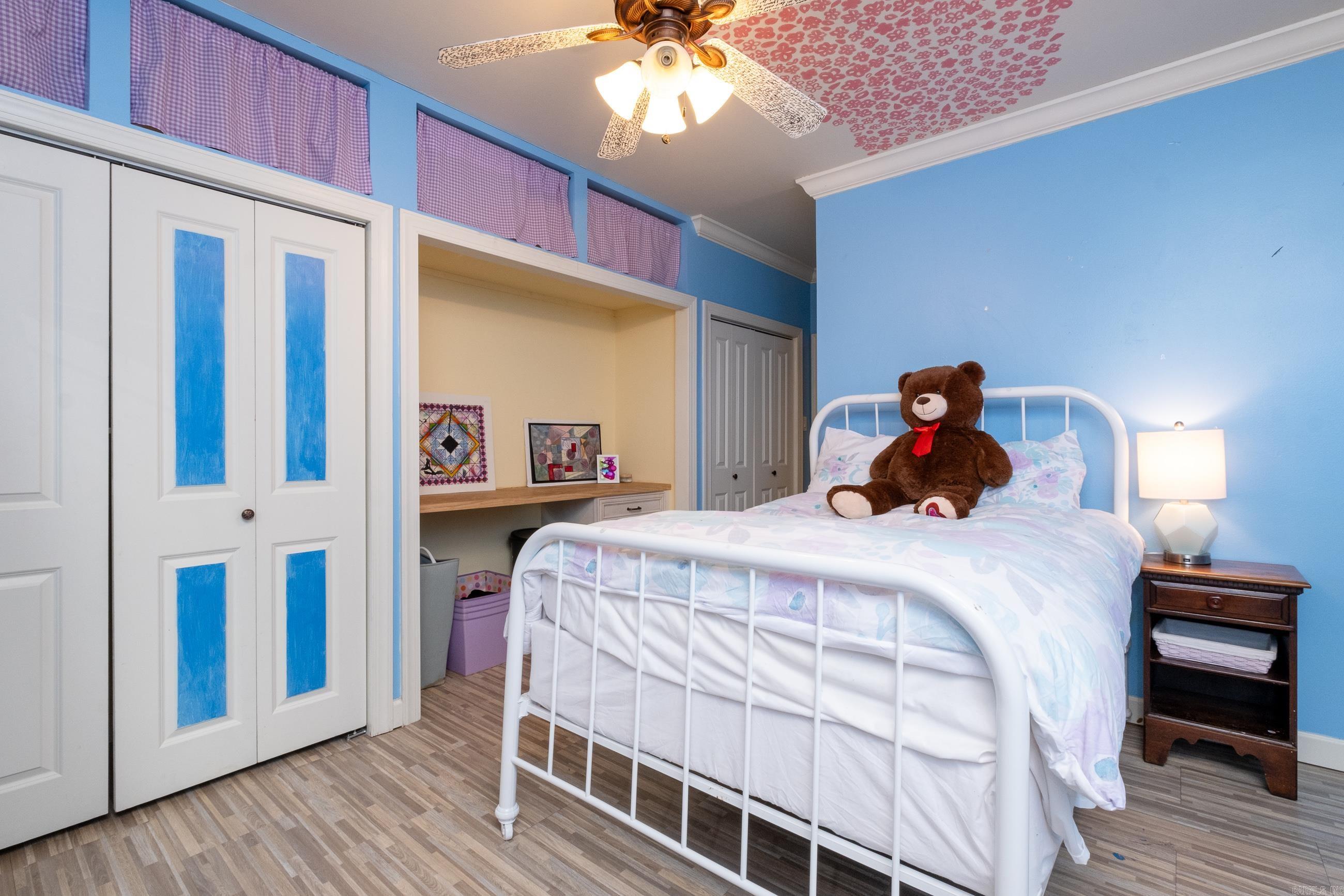 EAST PALISADES - Residential