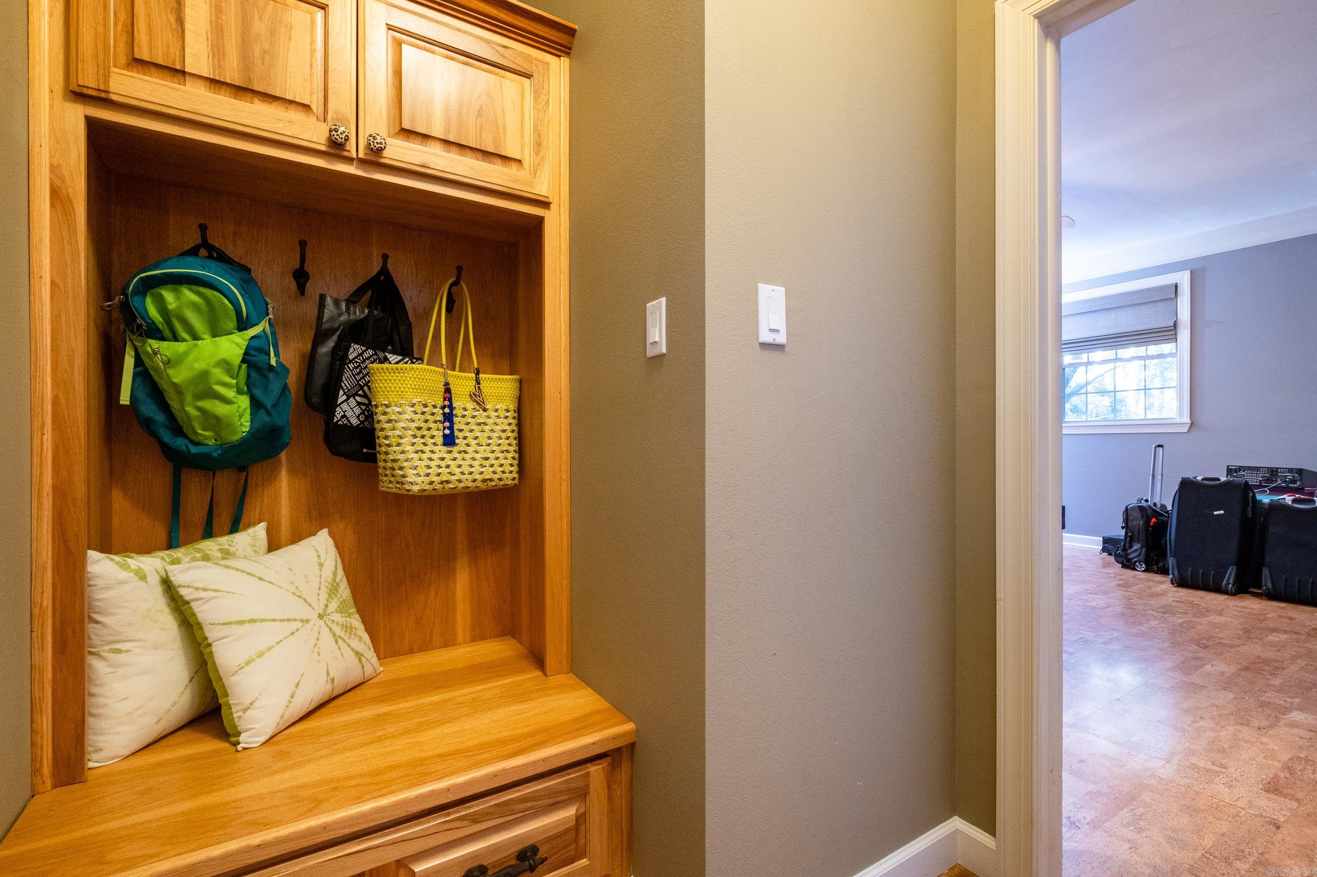 EAST PALISADES - Residential