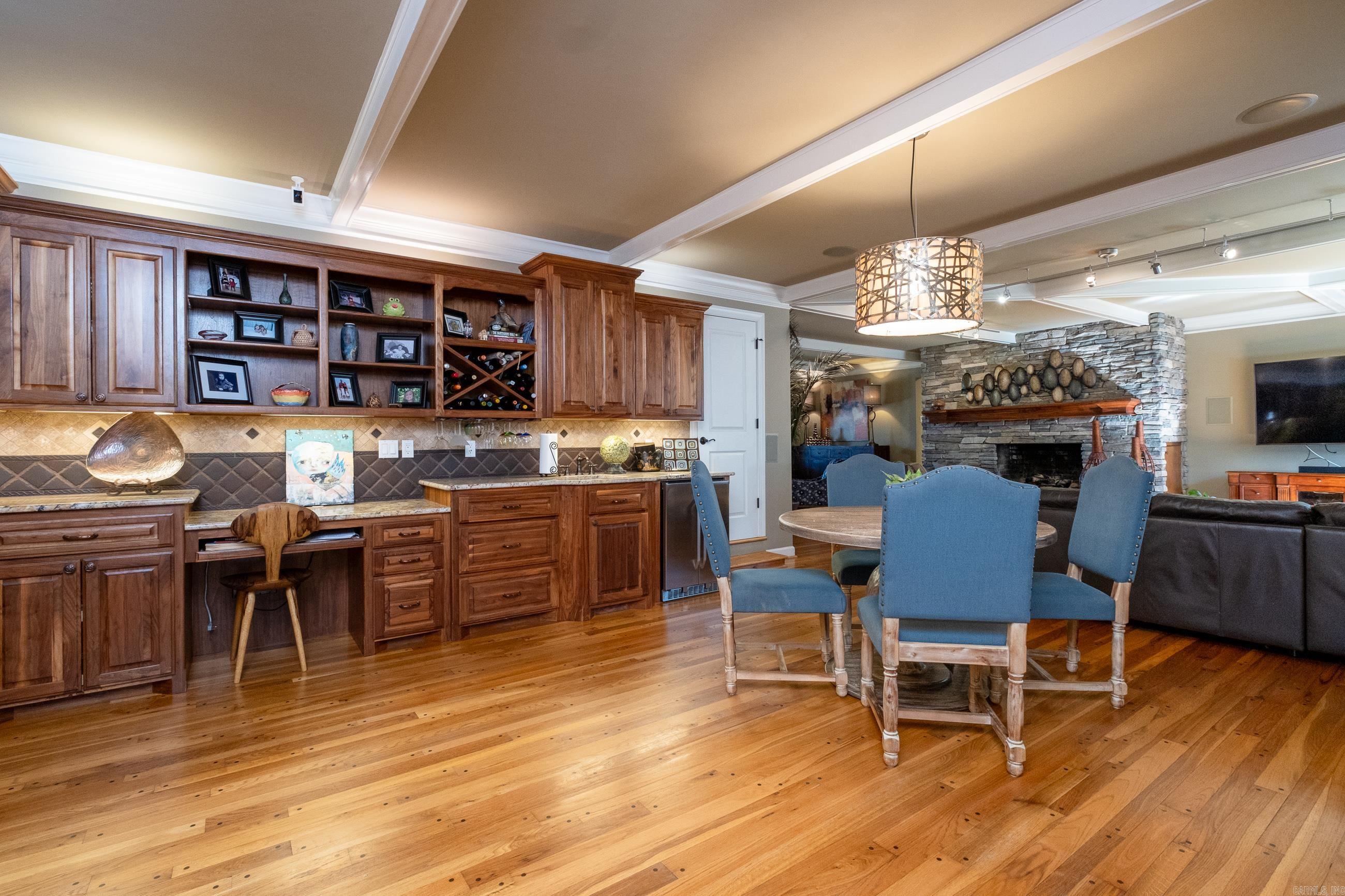 EAST PALISADES - Residential