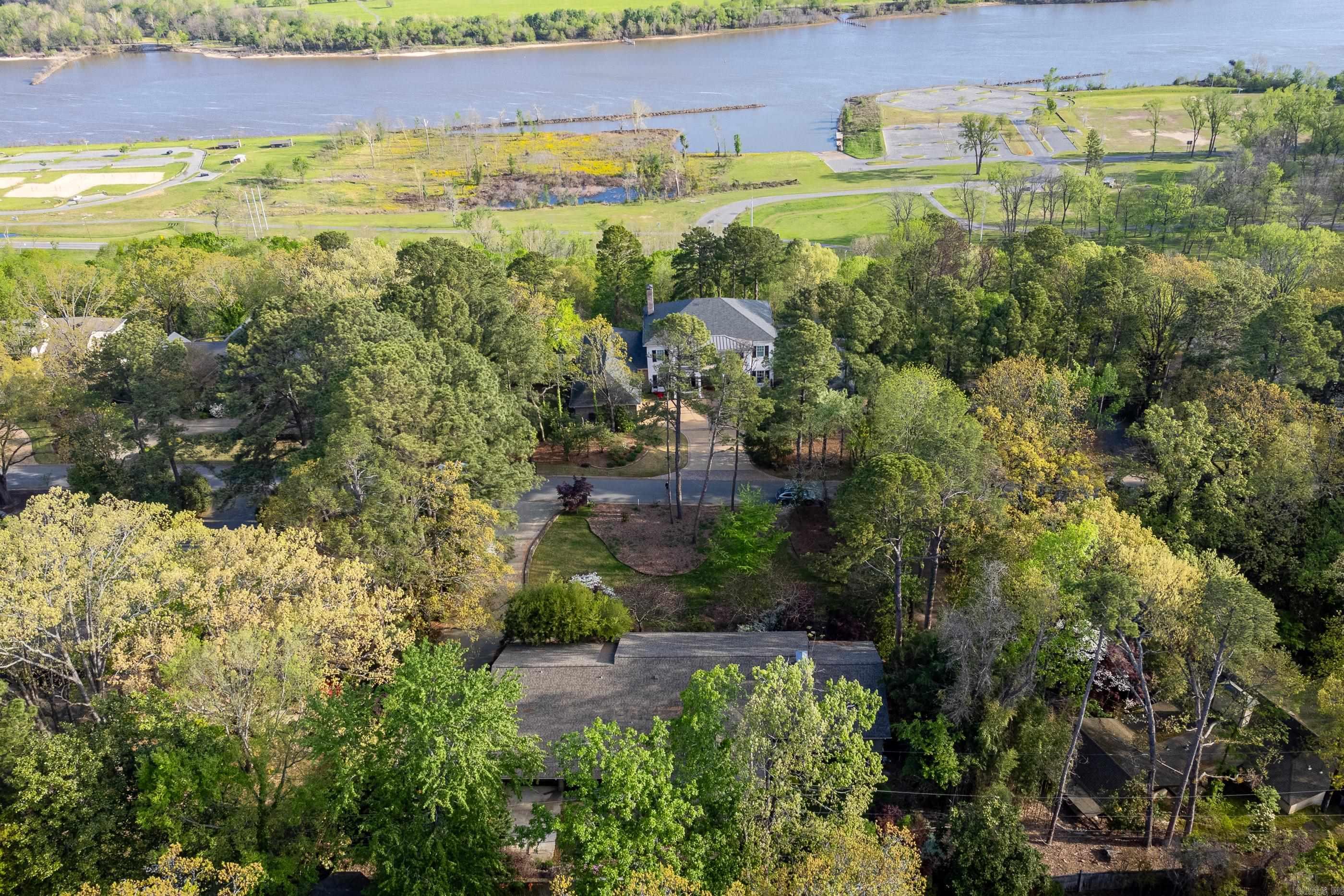 EAST PALISADES - Residential