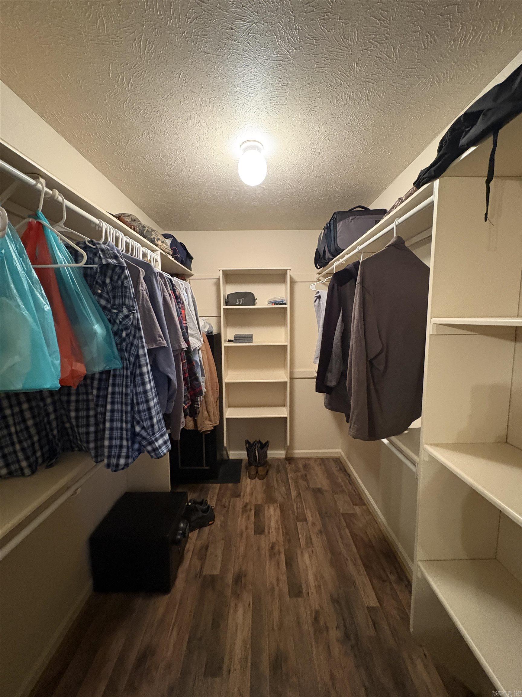 VALLEY ELMS S/D - Residential