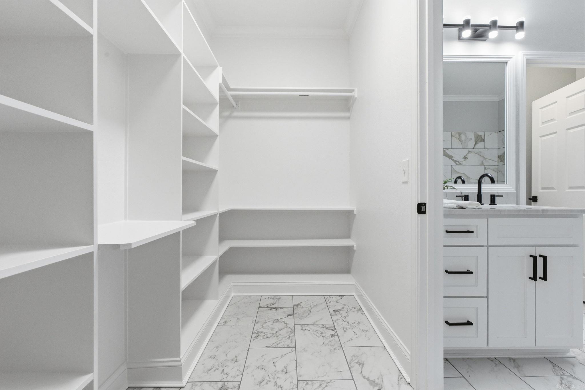 VALLEY VIEW - Residential