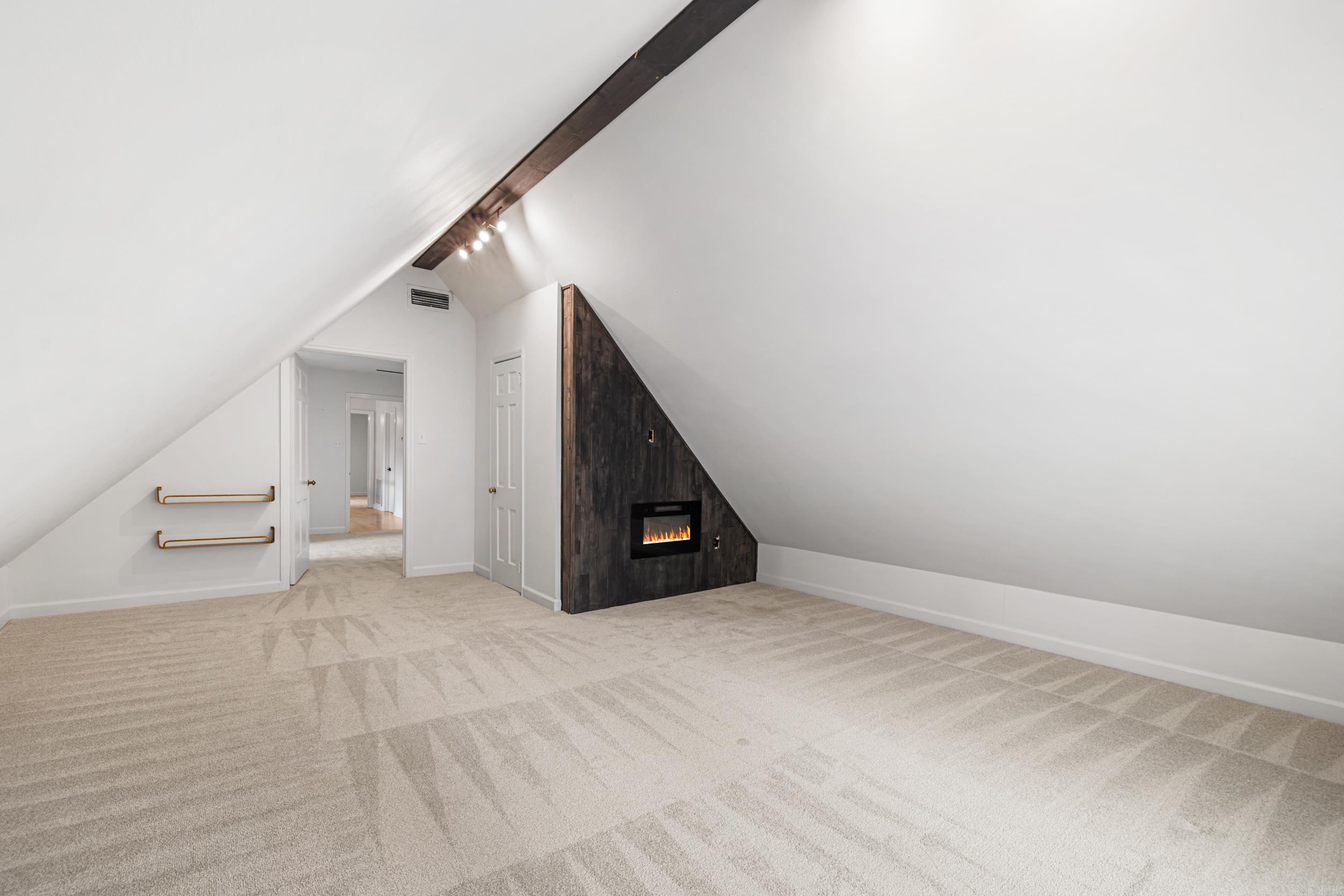 FOXCROFT - Residential