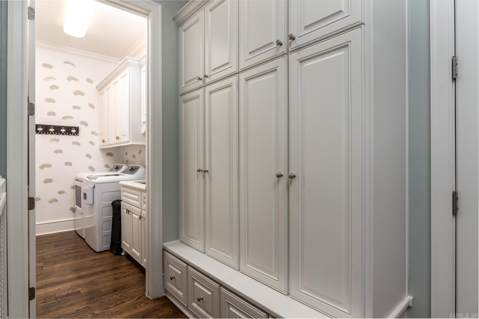 CHENAL VALLEY "MIRABEL COURT" - Residential