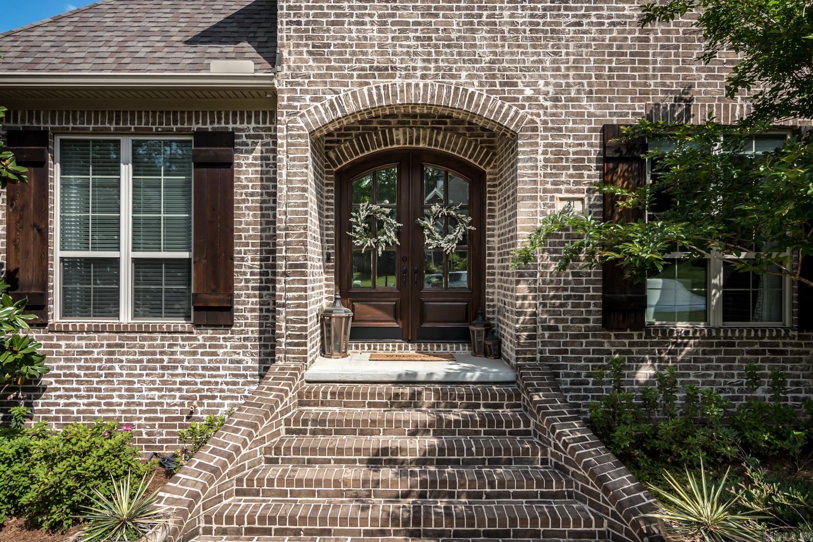 CHENAL VALLEY "MIRABEL COURT" - Residential