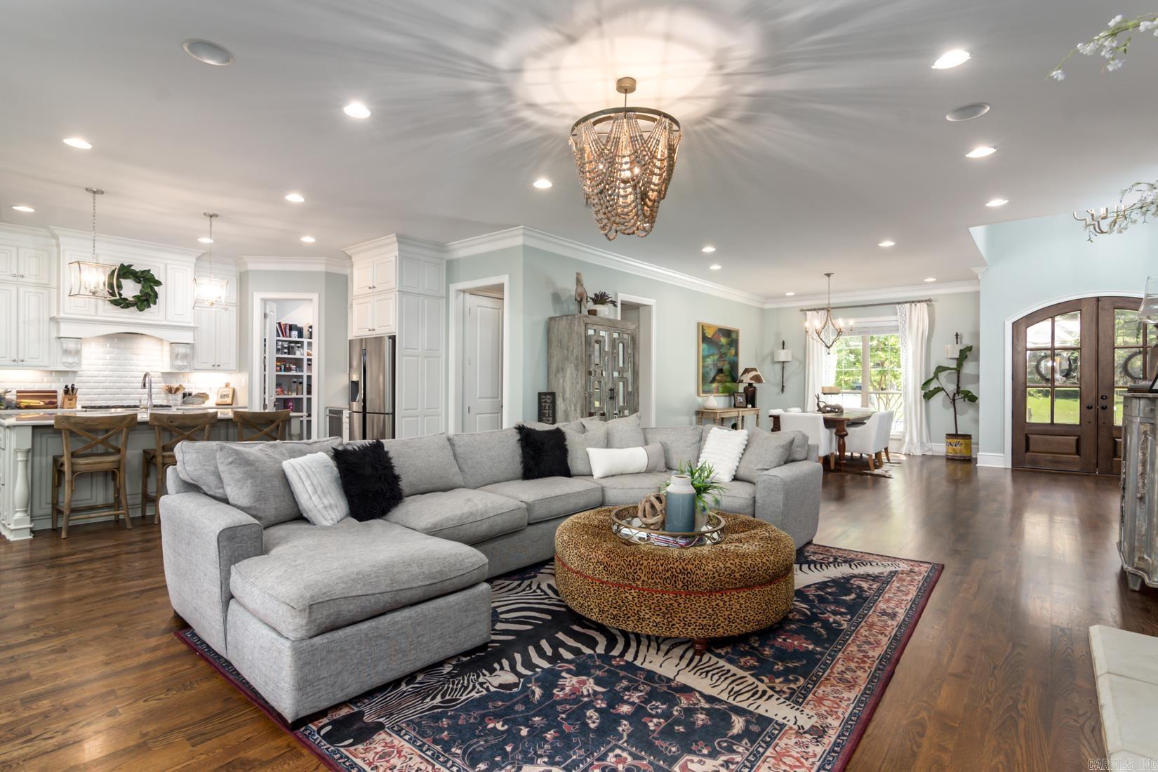 CHENAL VALLEY "MIRABEL COURT" - Residential