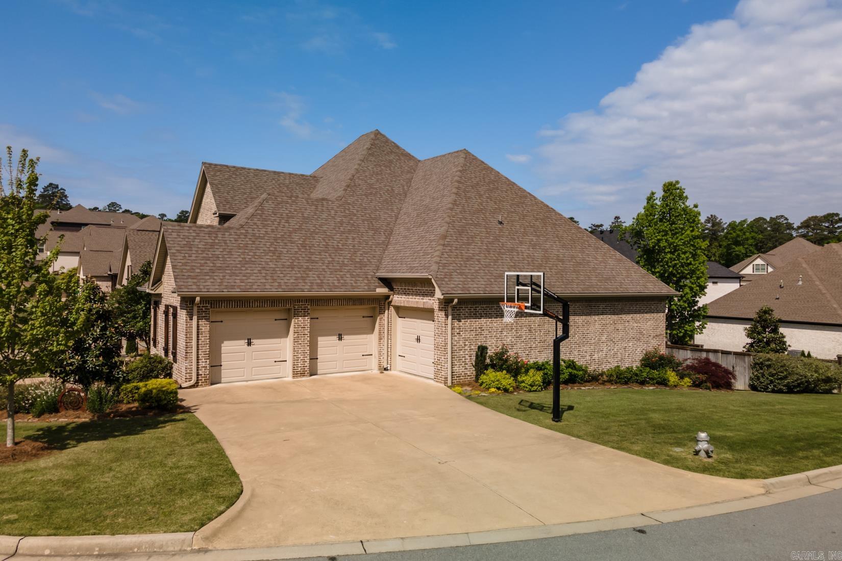 CHENAL VALLEY "MIRABEL COURT" - Residential