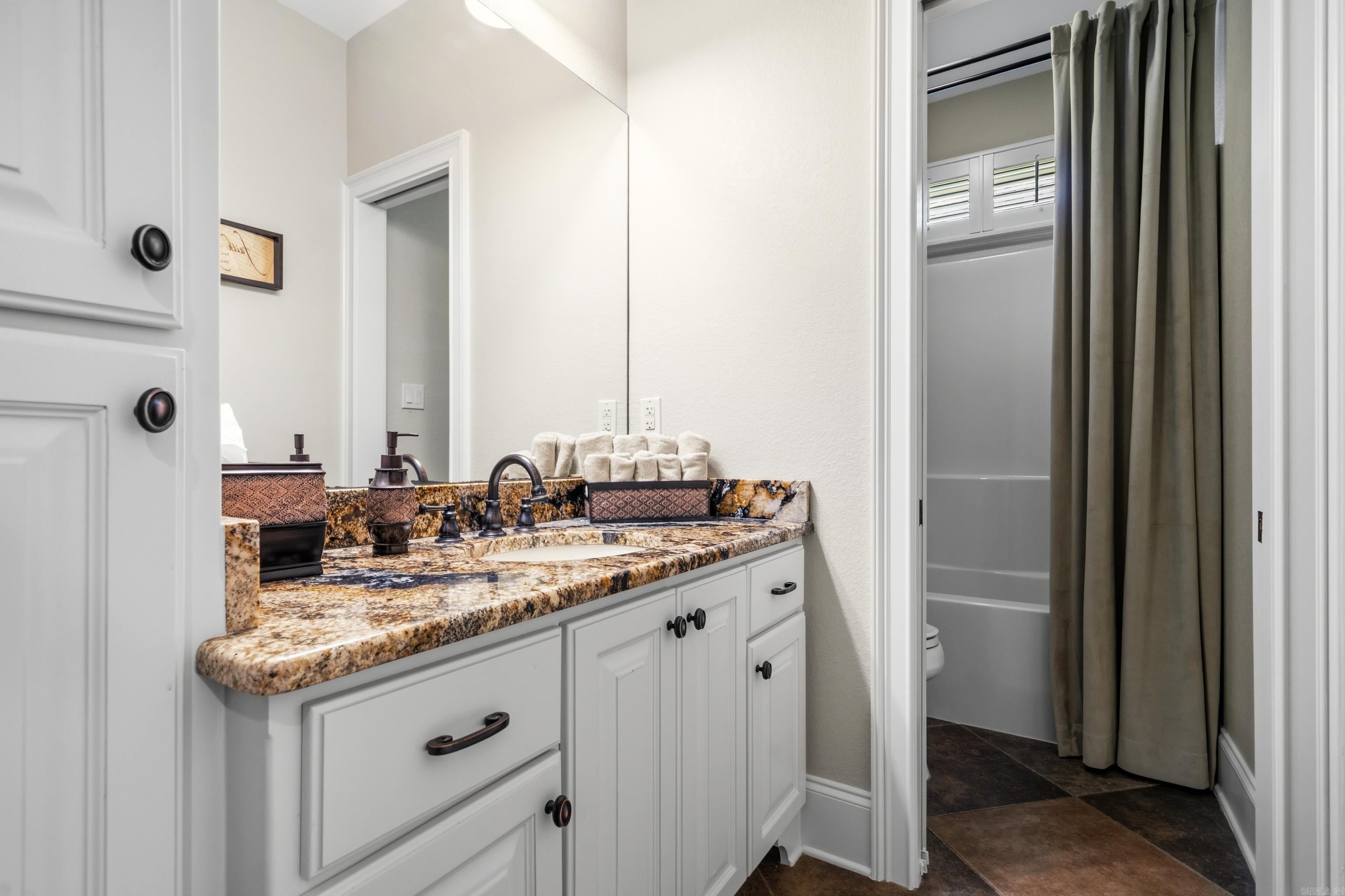 Red Oak Ridge - Residential