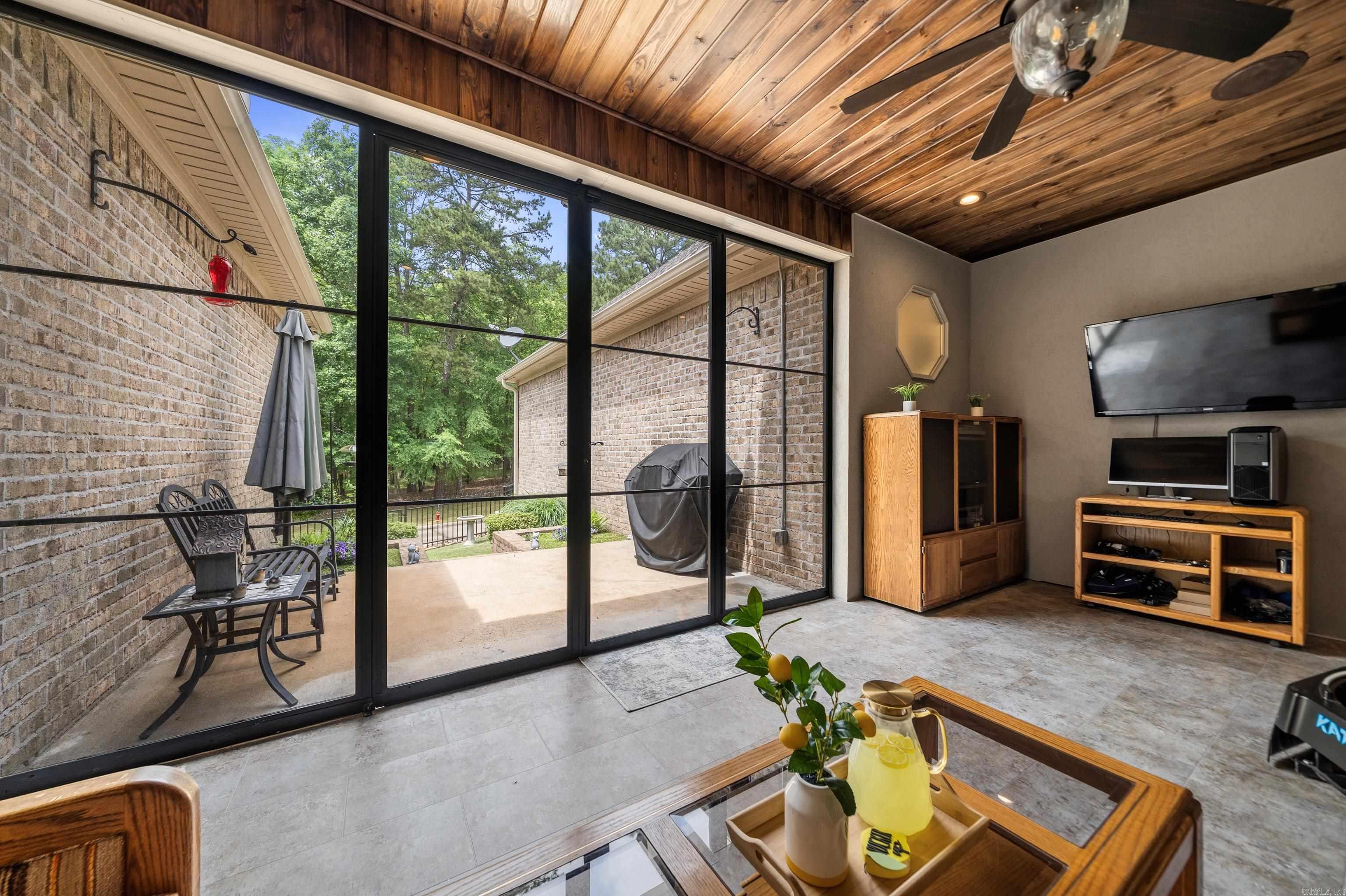 Red Oak Ridge - Residential