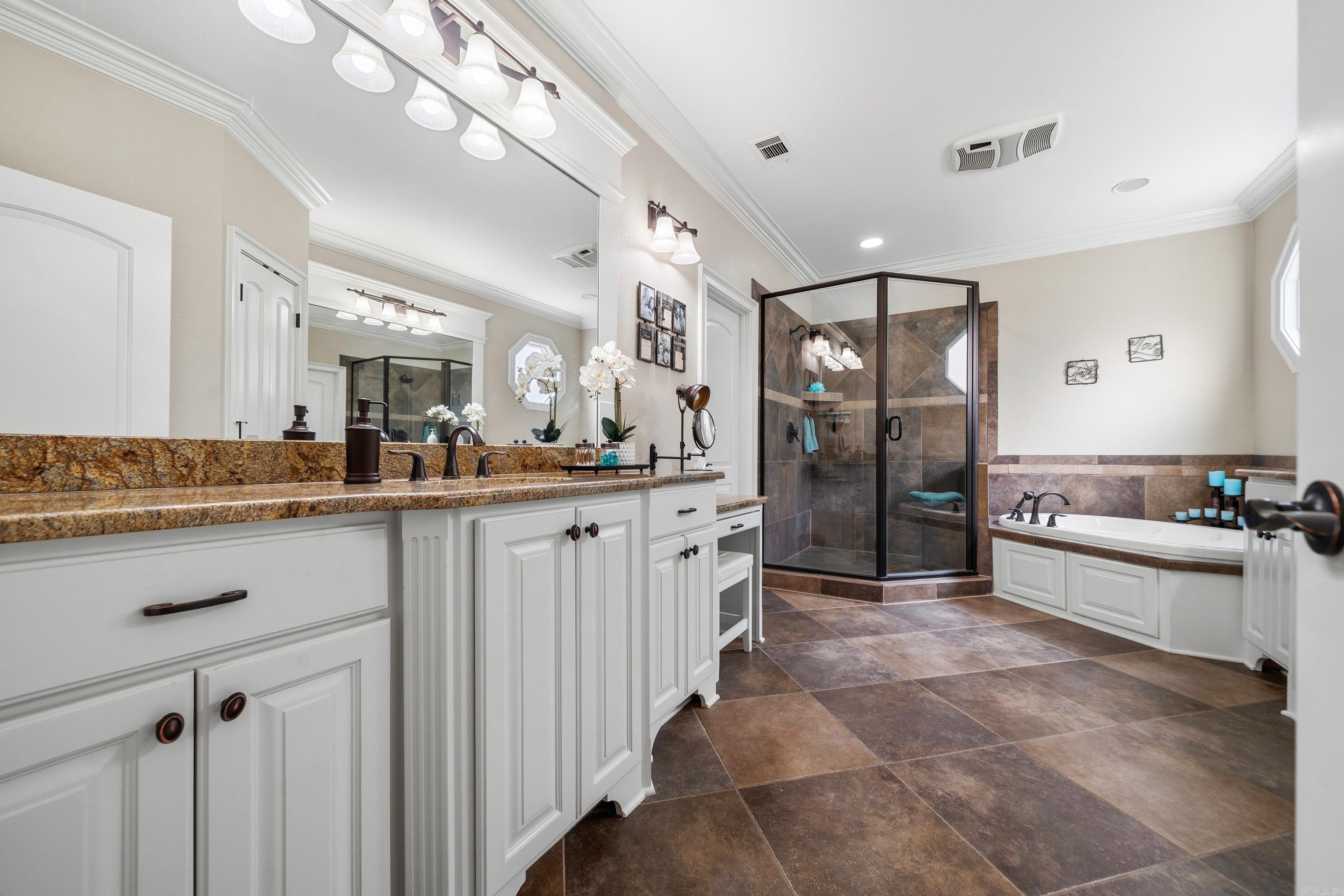 Red Oak Ridge - Residential