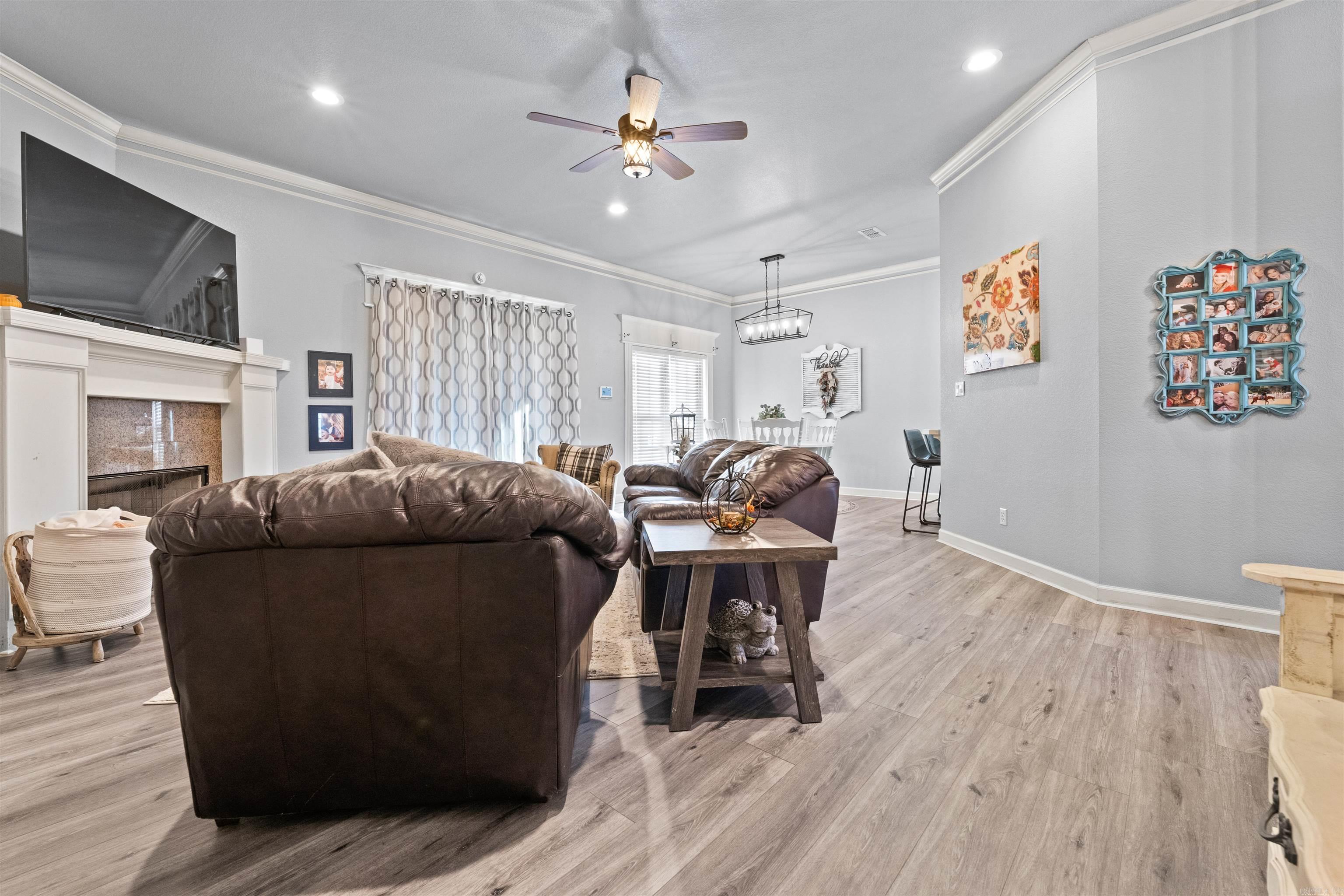 SHADOW CREEK - Residential