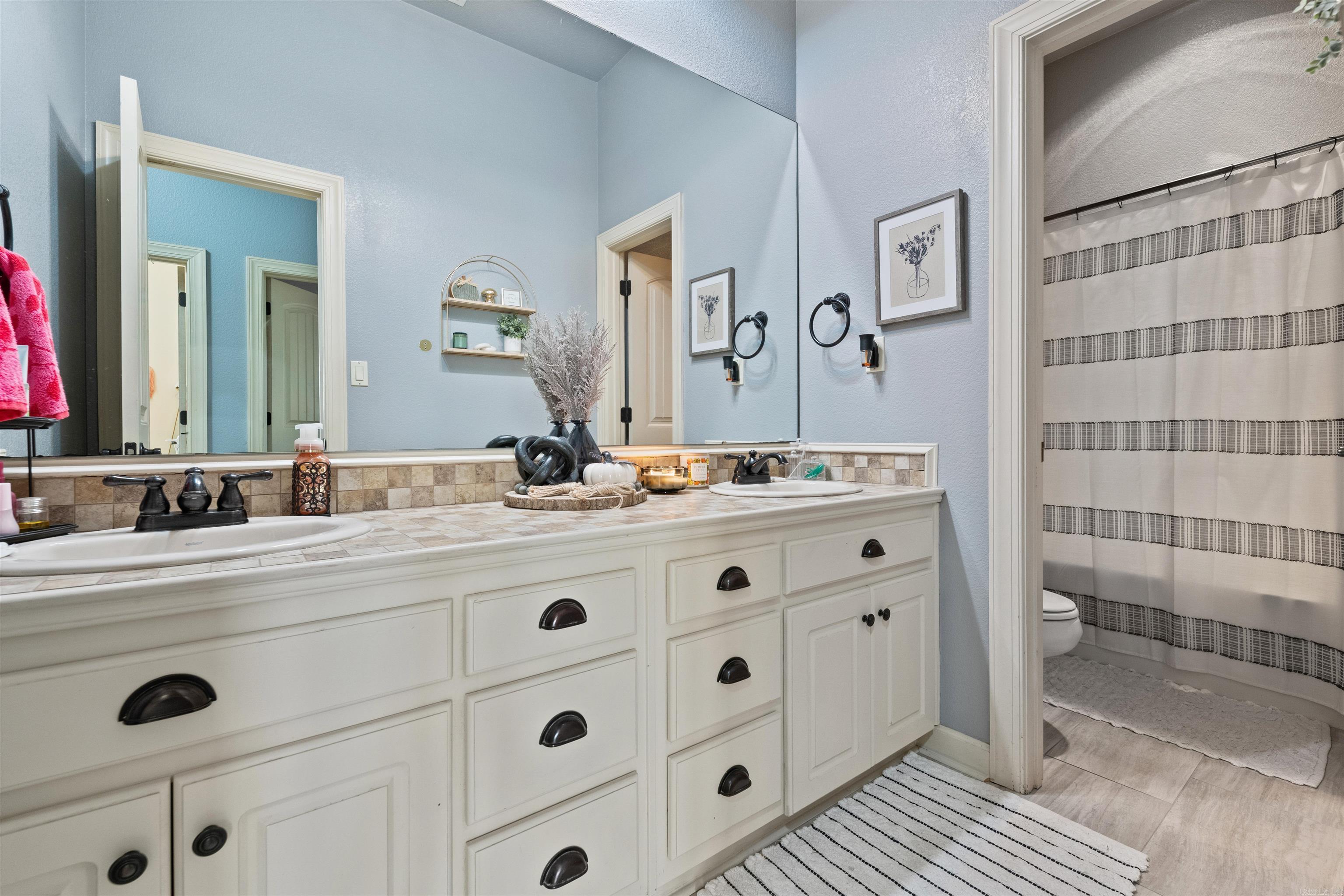 SHADOW CREEK - Residential