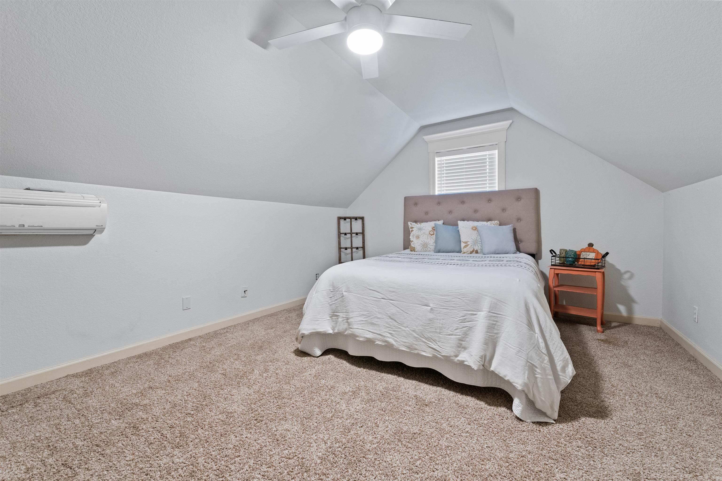 SHADOW CREEK - Residential