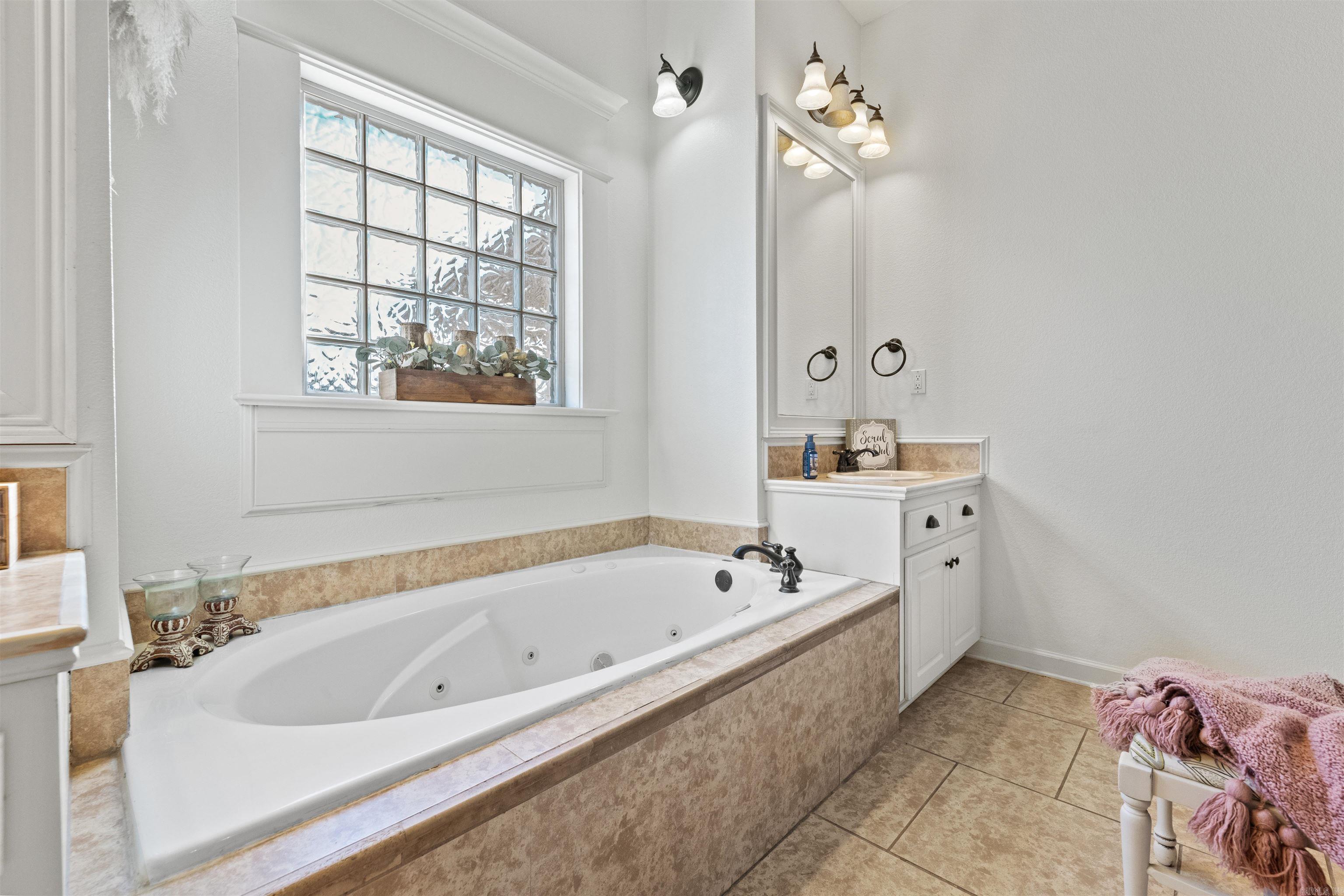 SHADOW CREEK - Residential