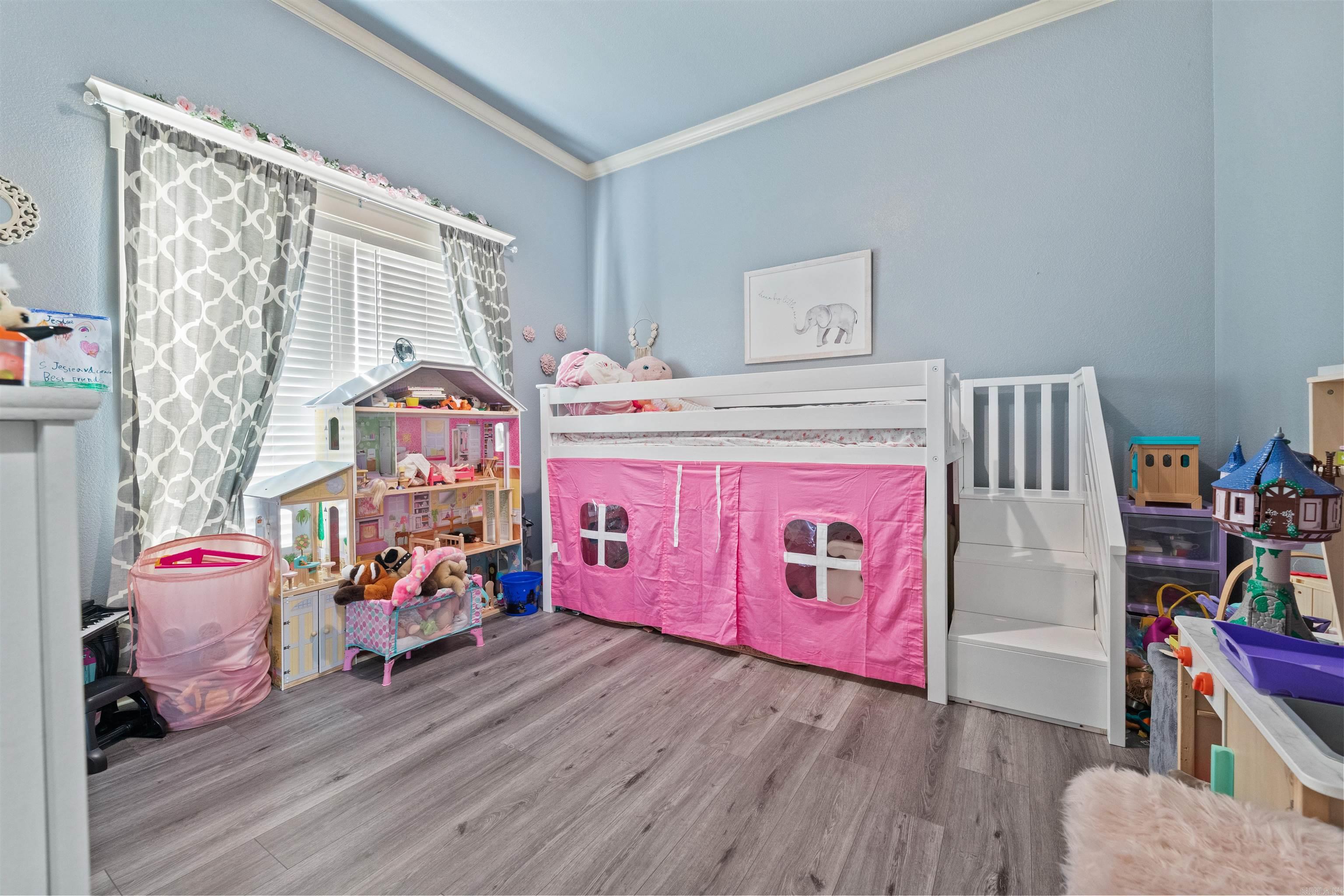 SHADOW CREEK - Residential