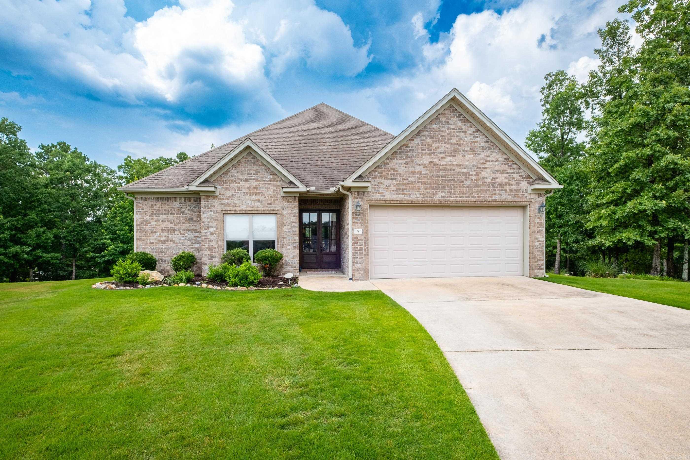 One level, brick quiet cul-de-sac in highly sought after neighborhood of Wildwood Ridge. Enjoy private wooded green space on oversized premium lot. One owner, open floor plan, 10 foot ceilings with 2 living areas, Wonderful enclosed sun porch heated and cooled makes for a picturesque view of trees. Chef's kitchen includes stainless appliances, 5 burner gas cooktop, quartz countertops, spice pullouts, large eat-in area and breakfast bar. Primary suite is split with large tile walk-in shower, granite counter tops. 3rd bedroom could be office (10'x10'). Whole home generator and sprinkler system. Assn. dues cover mowing, edging front and backyard; annual bush trimming.