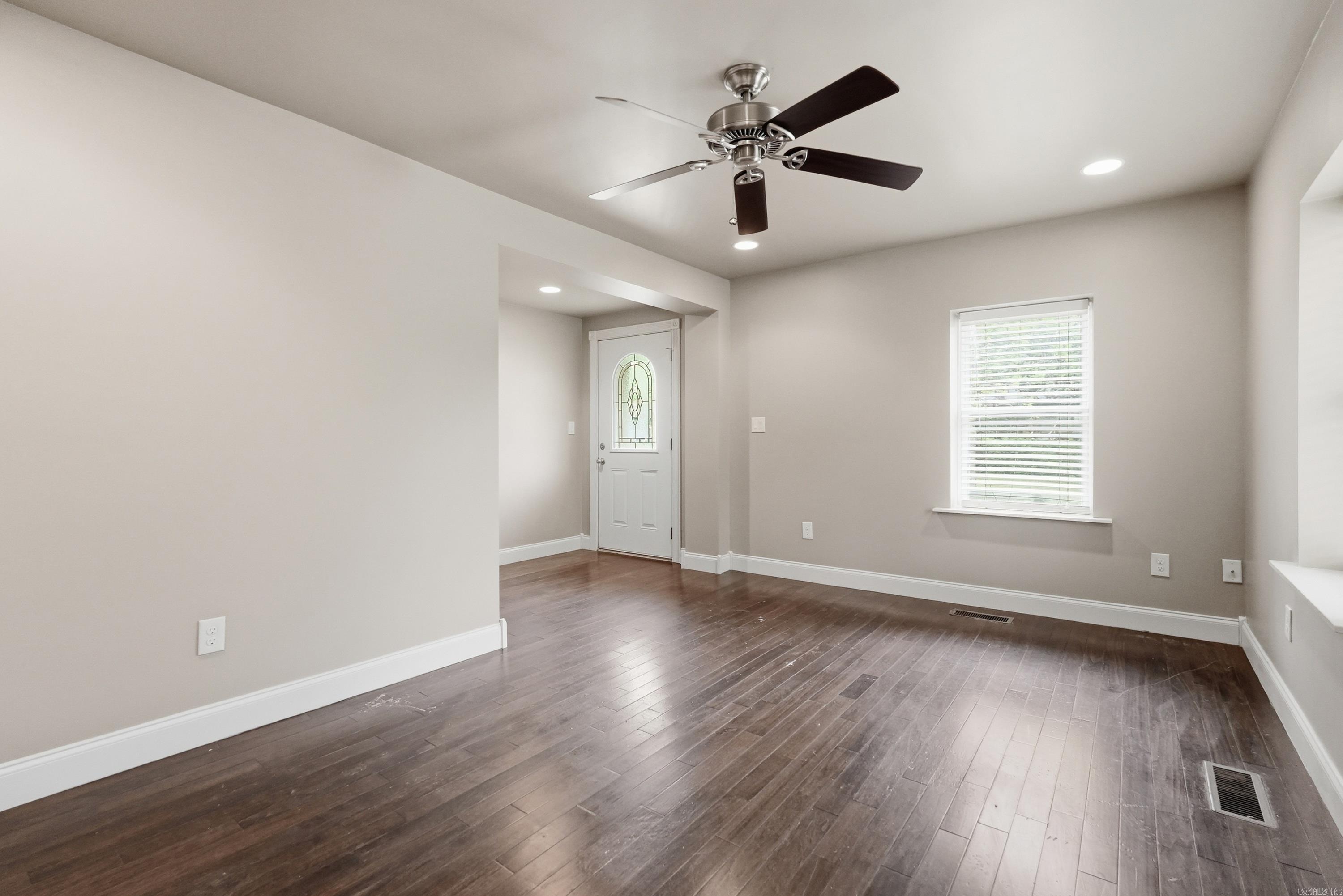 SPRING PARK - Residential