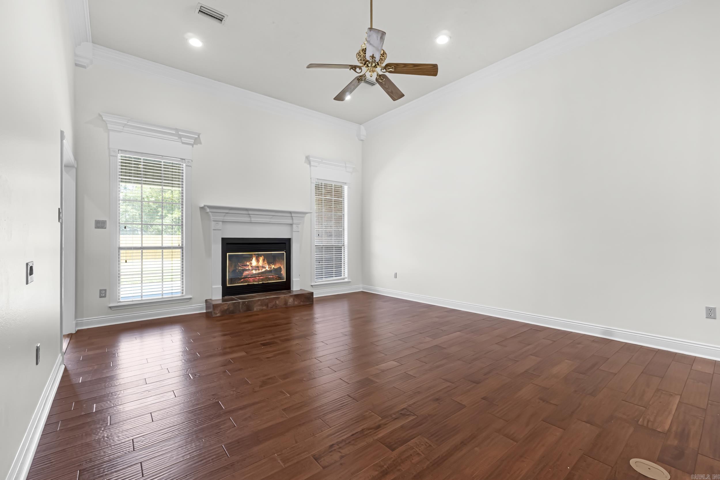 WOODLAND SPRINGS - Residential