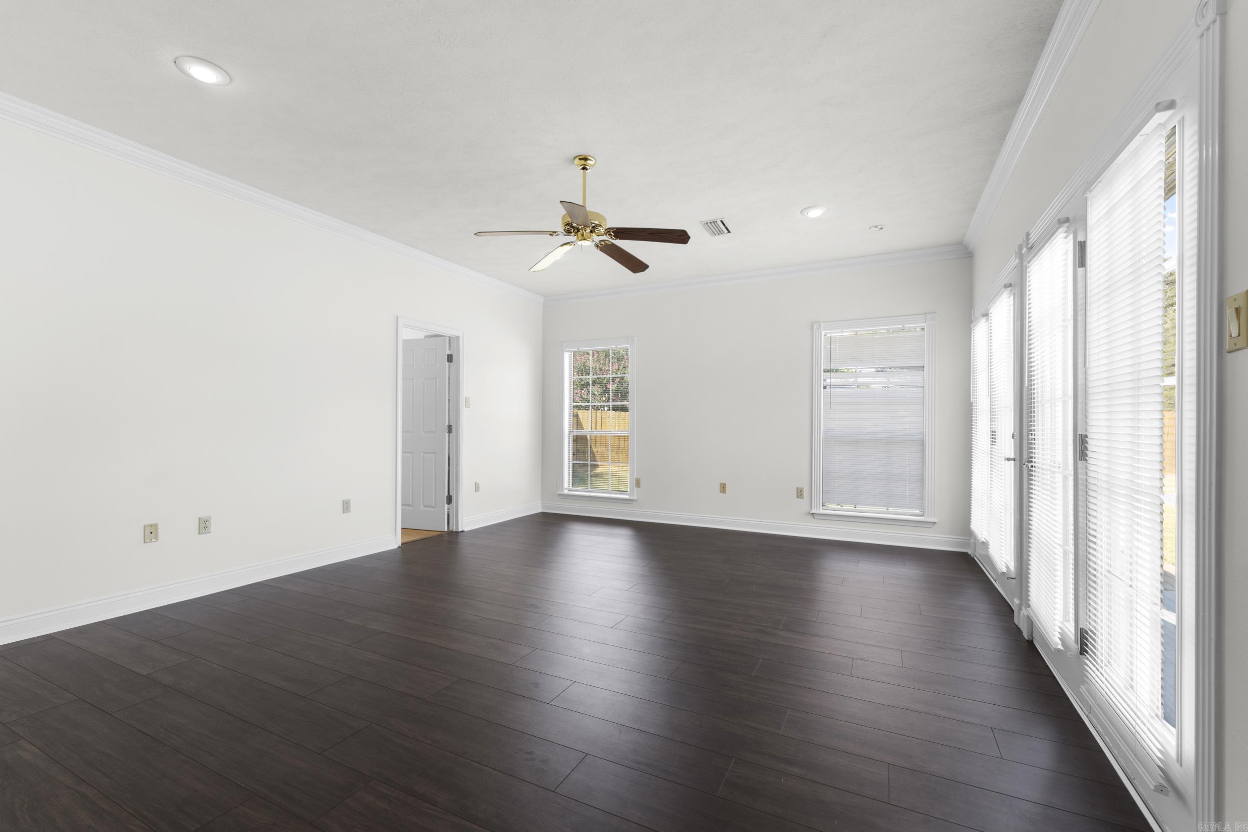 WOODLAND SPRINGS - Residential