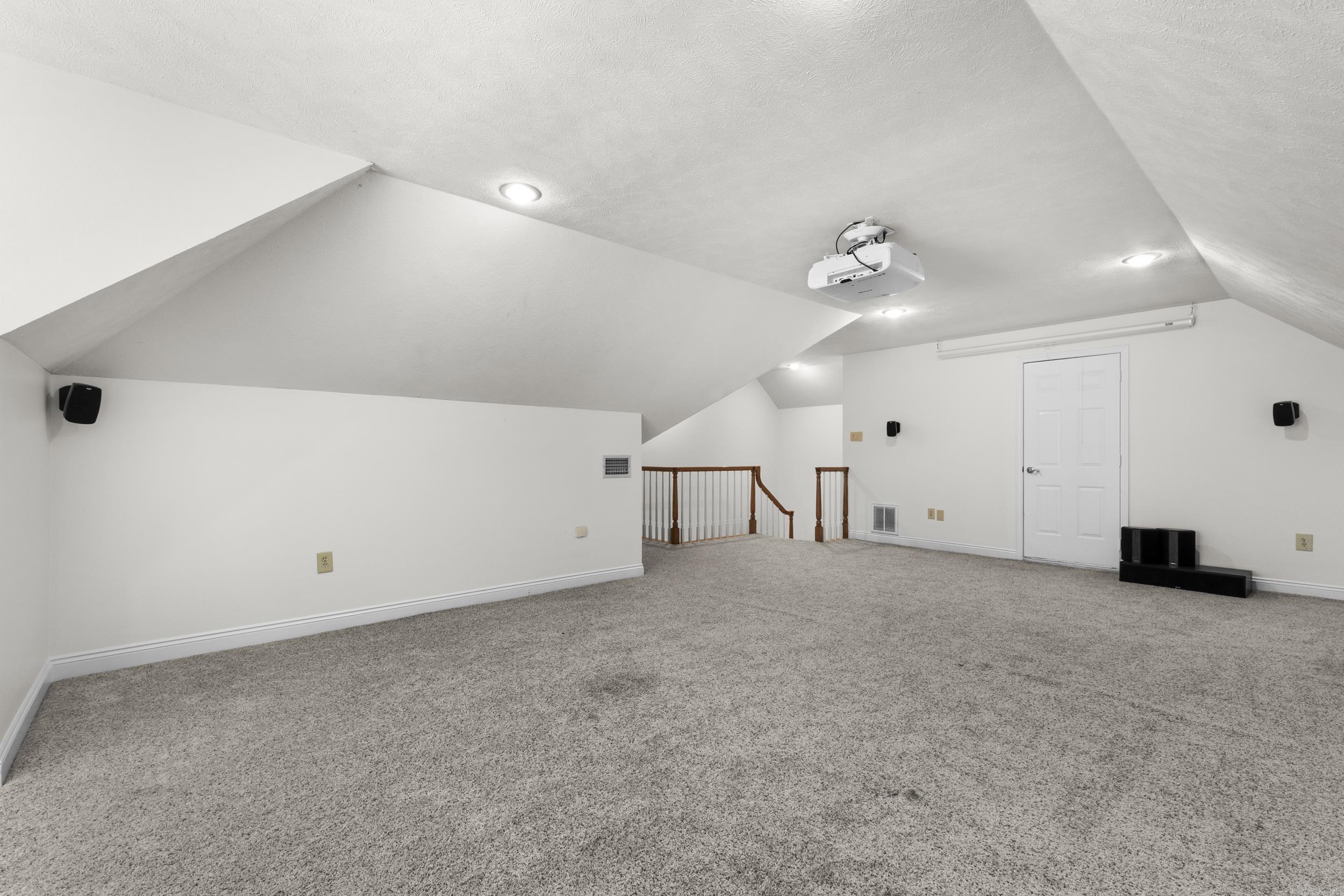 WOODLAND SPRINGS - Residential