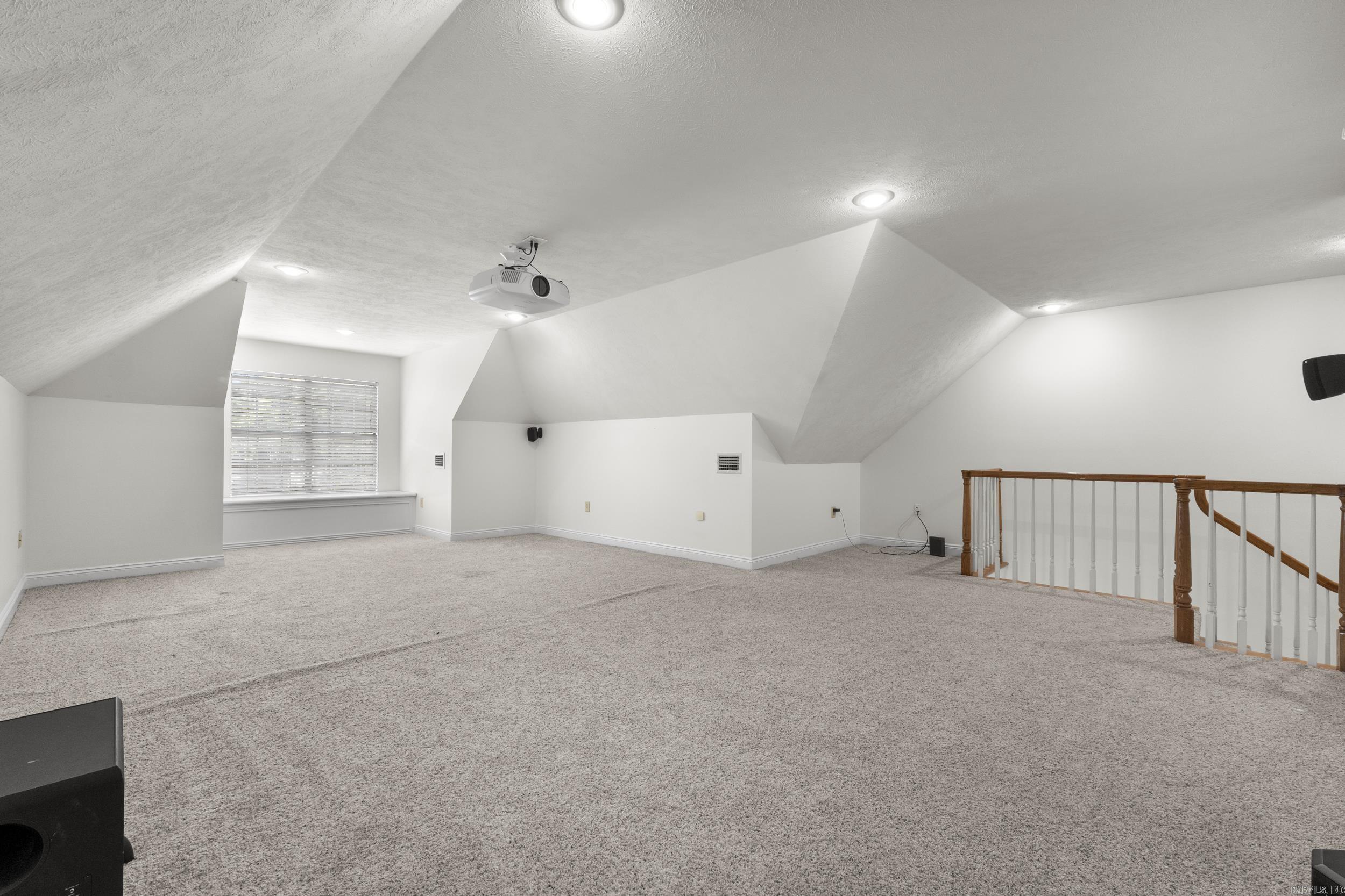 WOODLAND SPRINGS - Residential