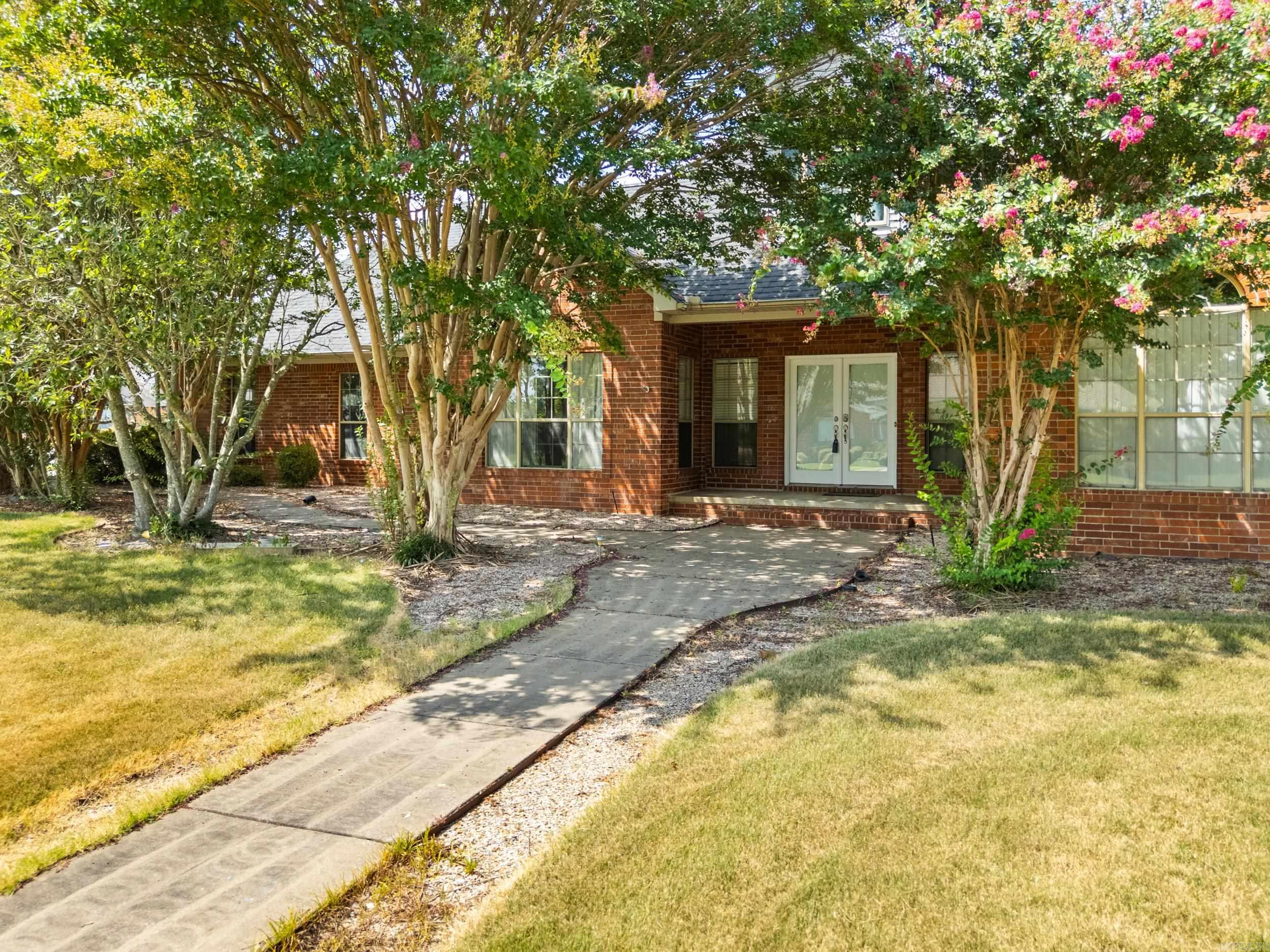 WOODLAND SPRINGS - Residential