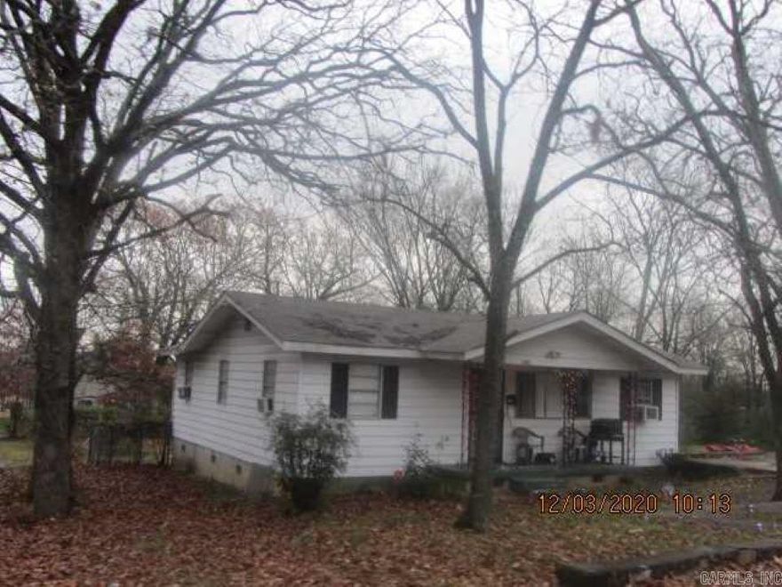 Great Investor Opportunity.  Needs minor repairs.