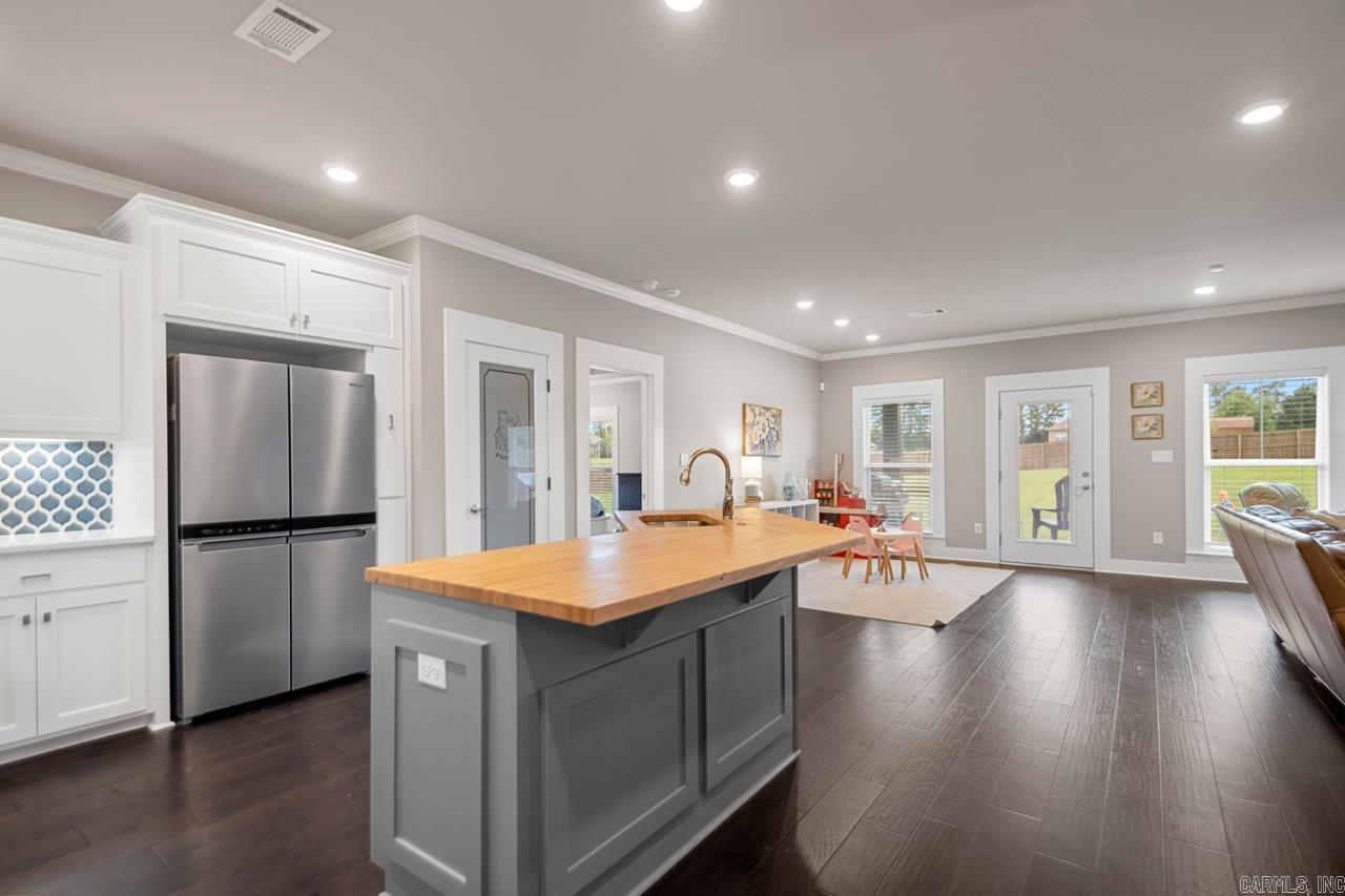 BIANCA MEADOWS - Residential