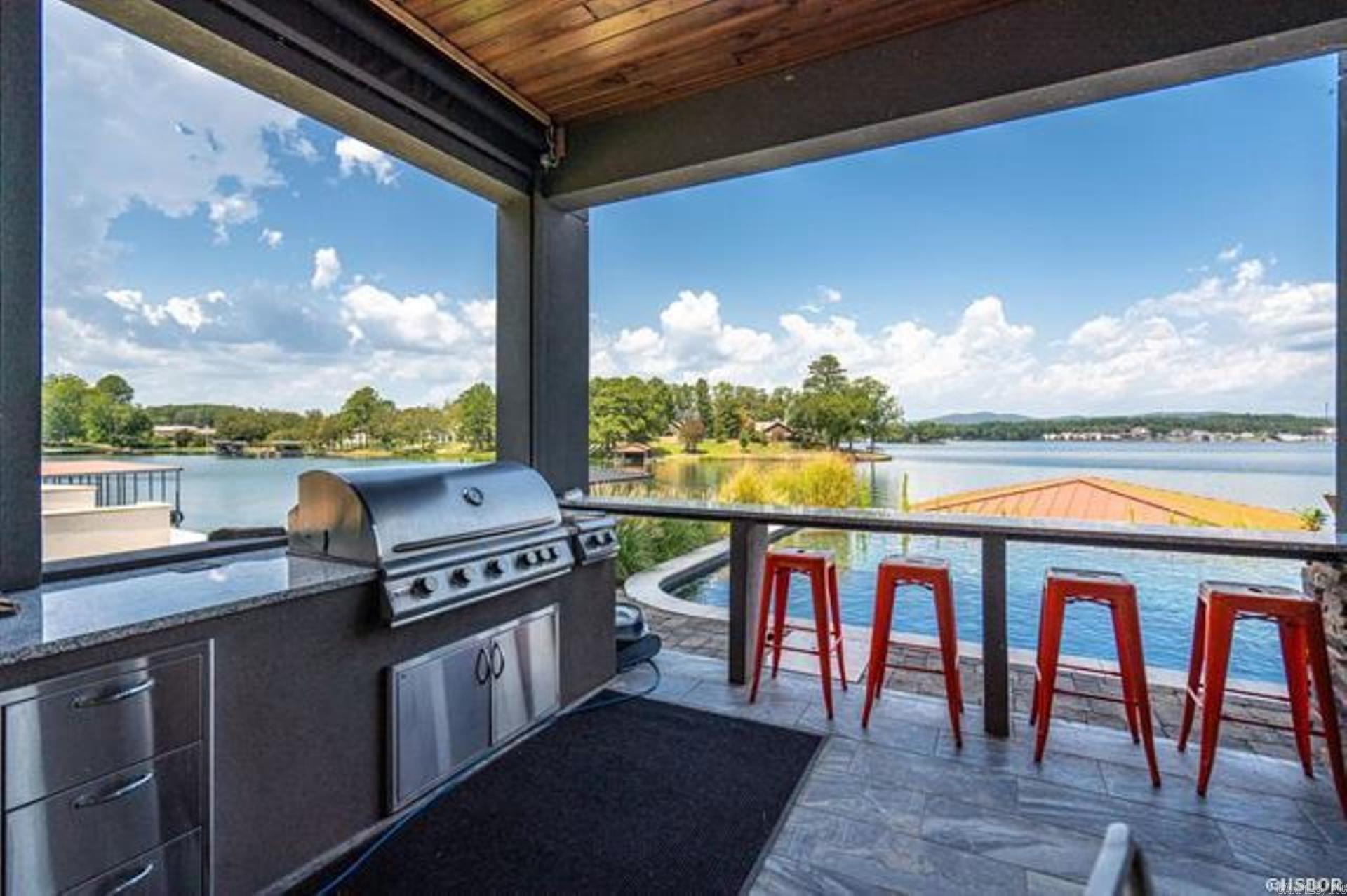 Point on Wilson Point - Residential