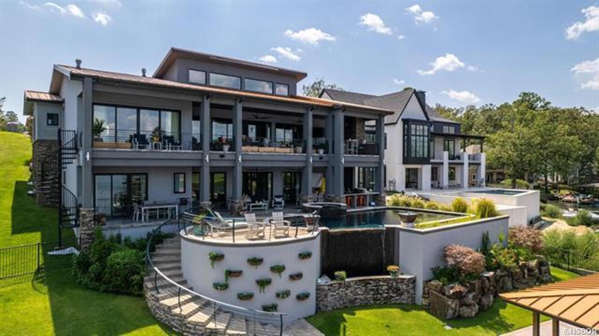 Point on Wilson Point - Residential
