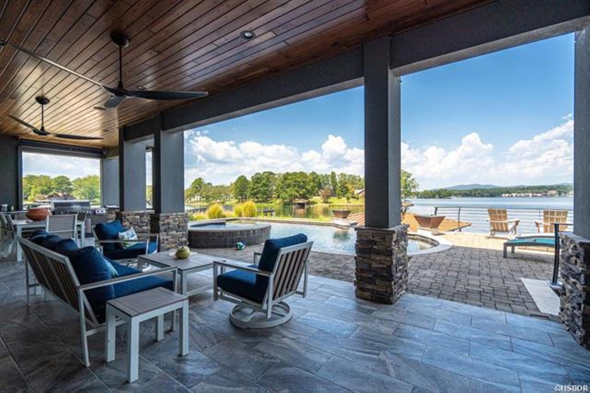 Point on Wilson Point - Residential