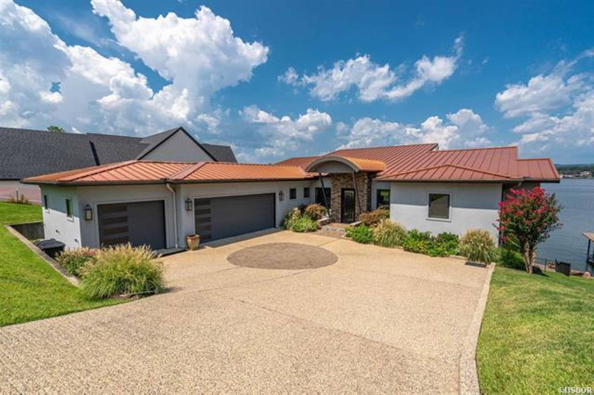 Point on Wilson Point - Residential