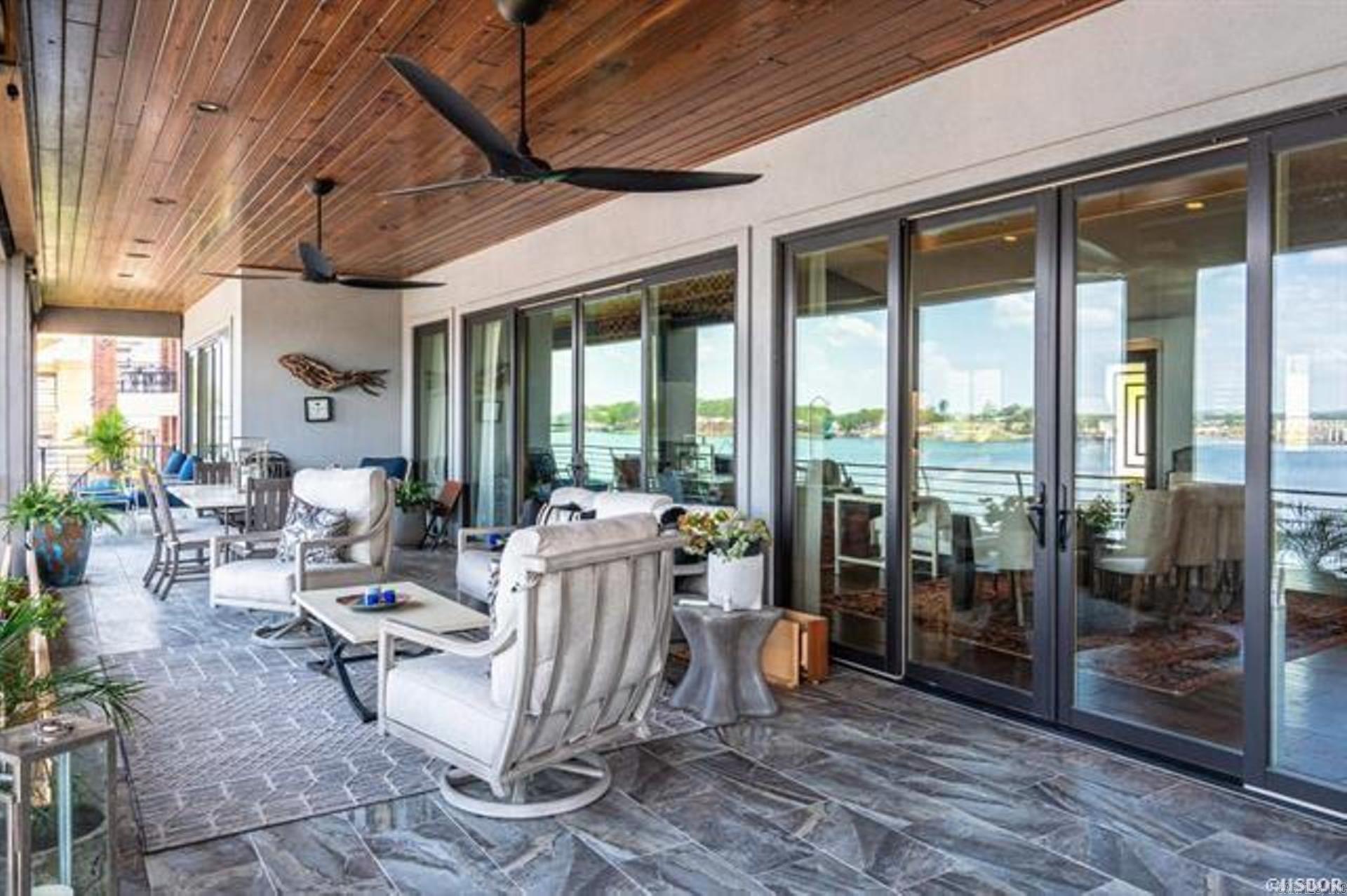 Point on Wilson Point - Residential
