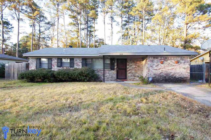 4Bd/2ba home in Upper Southwest Little Rock . Recently updated .Fenced in back yard .New counter tops and floors .