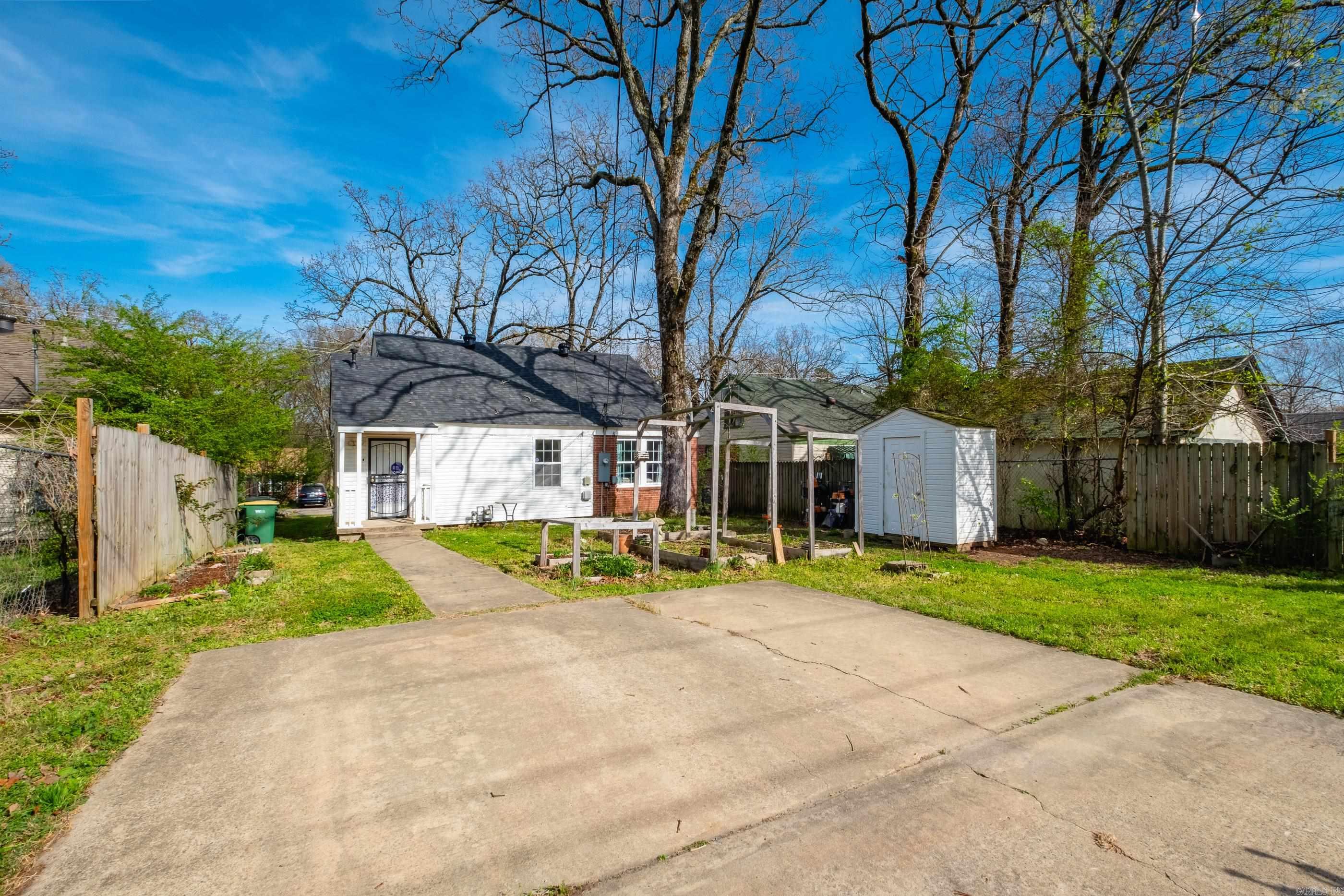 OAK FOREST - Residential