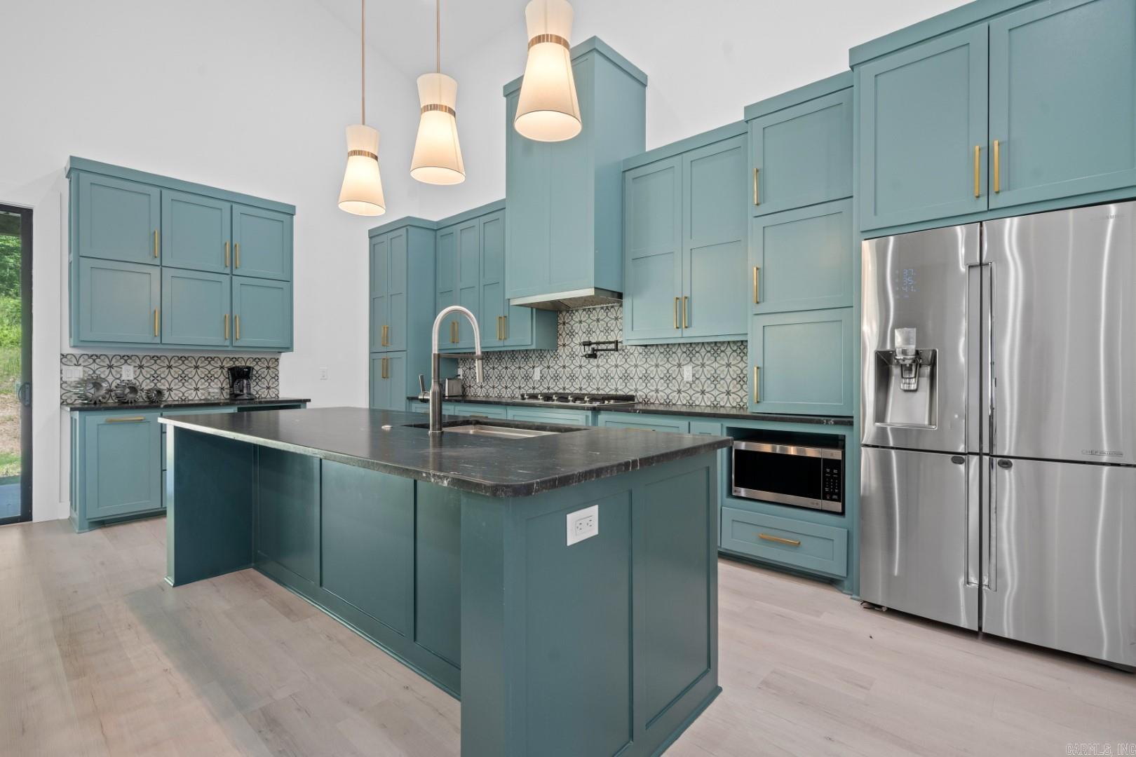 BAYOU RIDGE - Residential