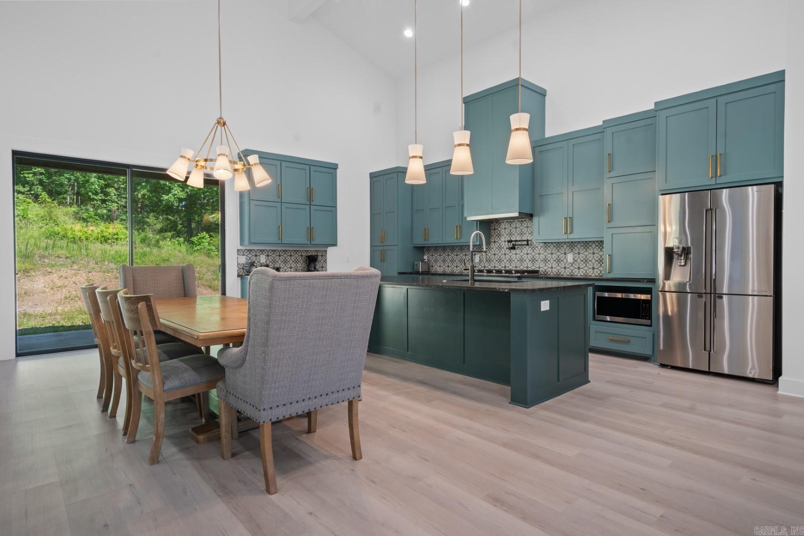 BAYOU RIDGE - Residential