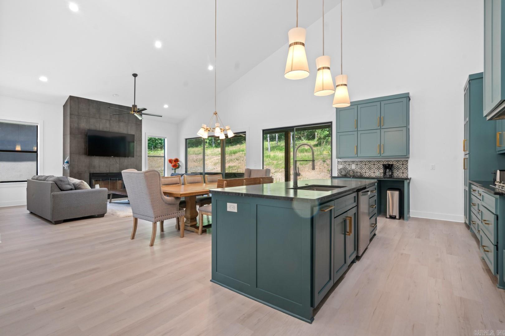 BAYOU RIDGE - Residential