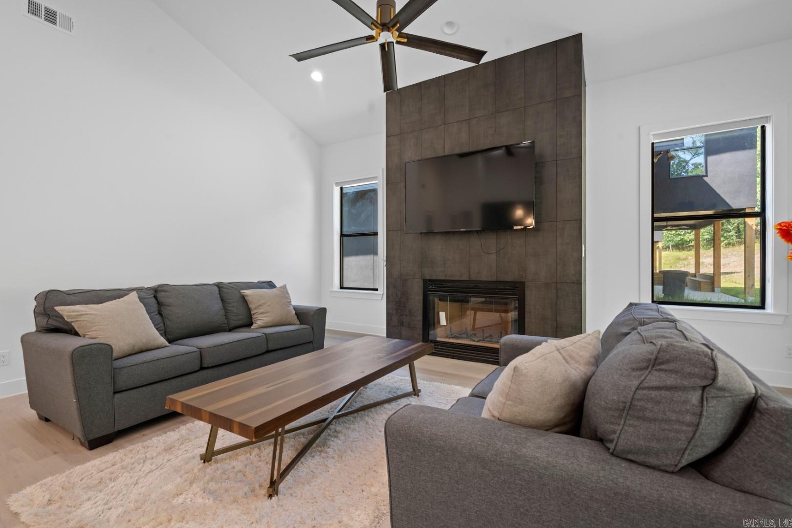 BAYOU RIDGE - Residential